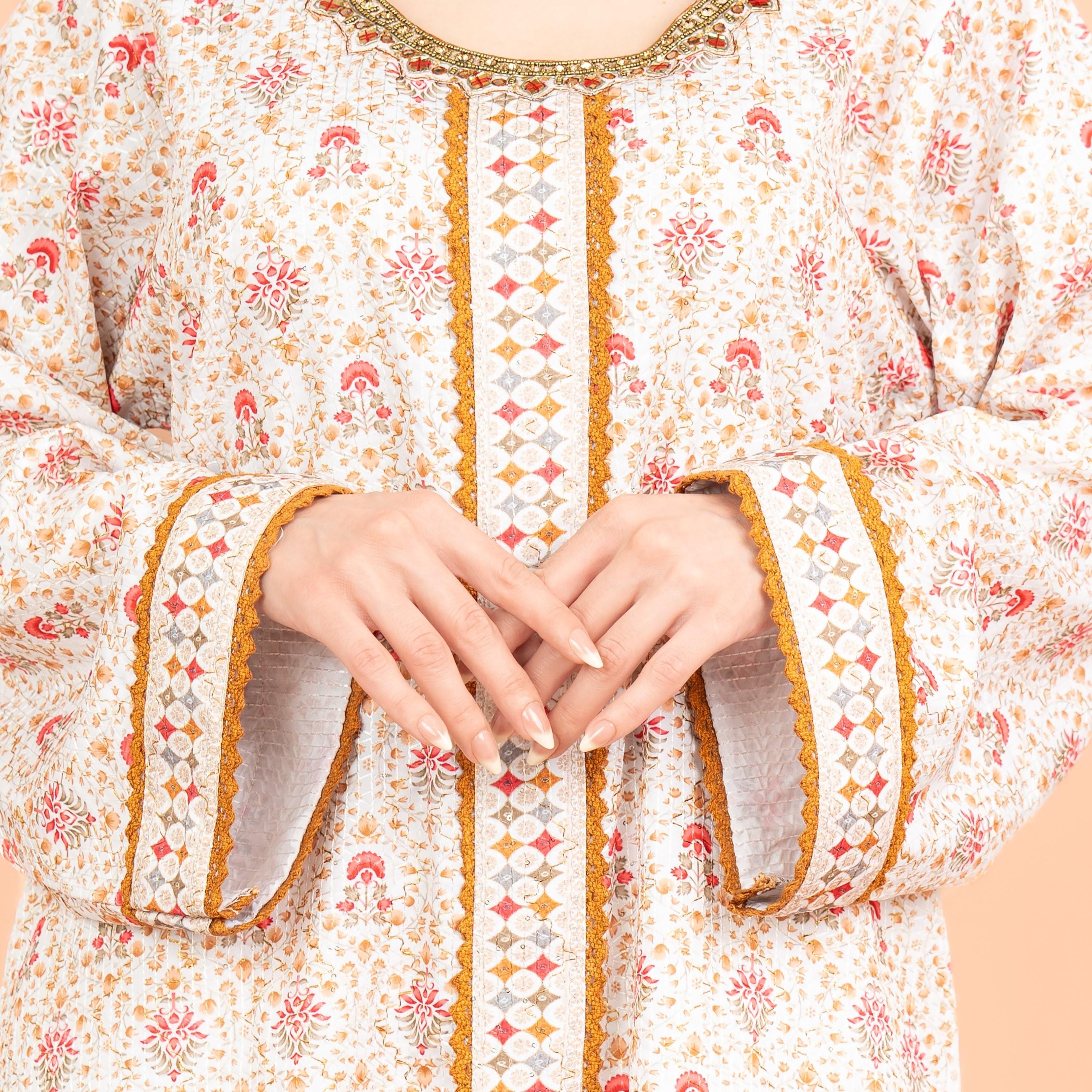 جلابية نسائية من IKKXA بطبعة زهور وتفاصيل مطرزة ورقبة من الدانتيل وأكمام أكمام-women-arabicclothing-jalabiyas-image-6