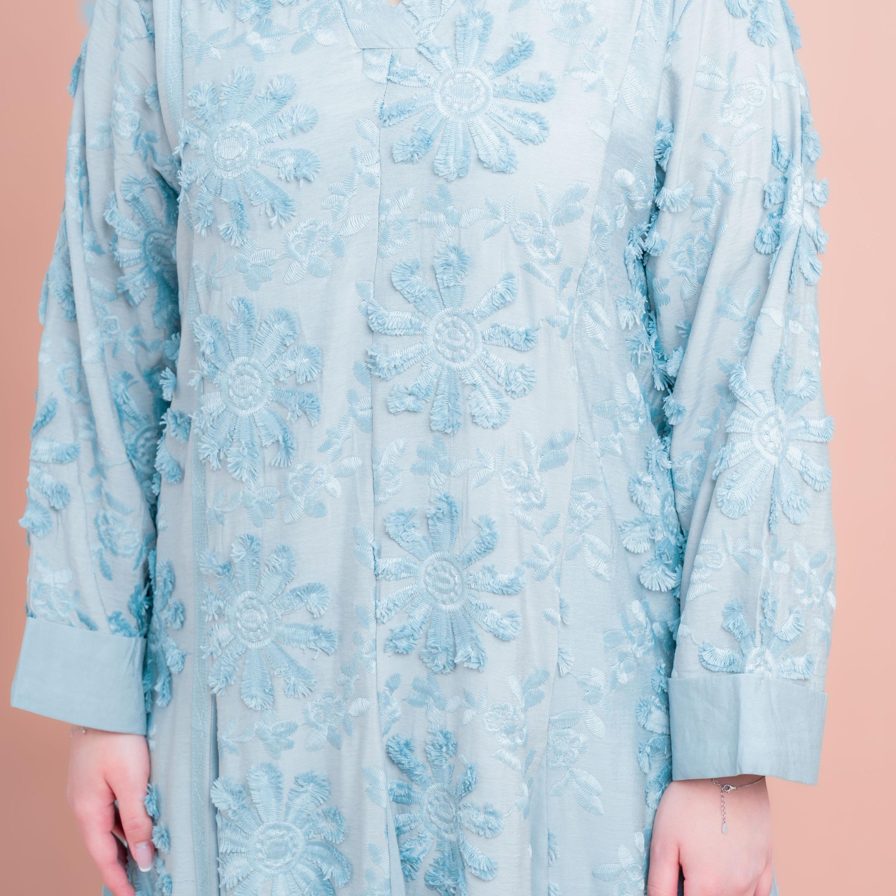 جلابية واسعة مطرزة بالزهور مع ألواح جوديت للنساء من اي كيه كيه اكس ايه-women-arabicclothing-jalabiyas-image-2