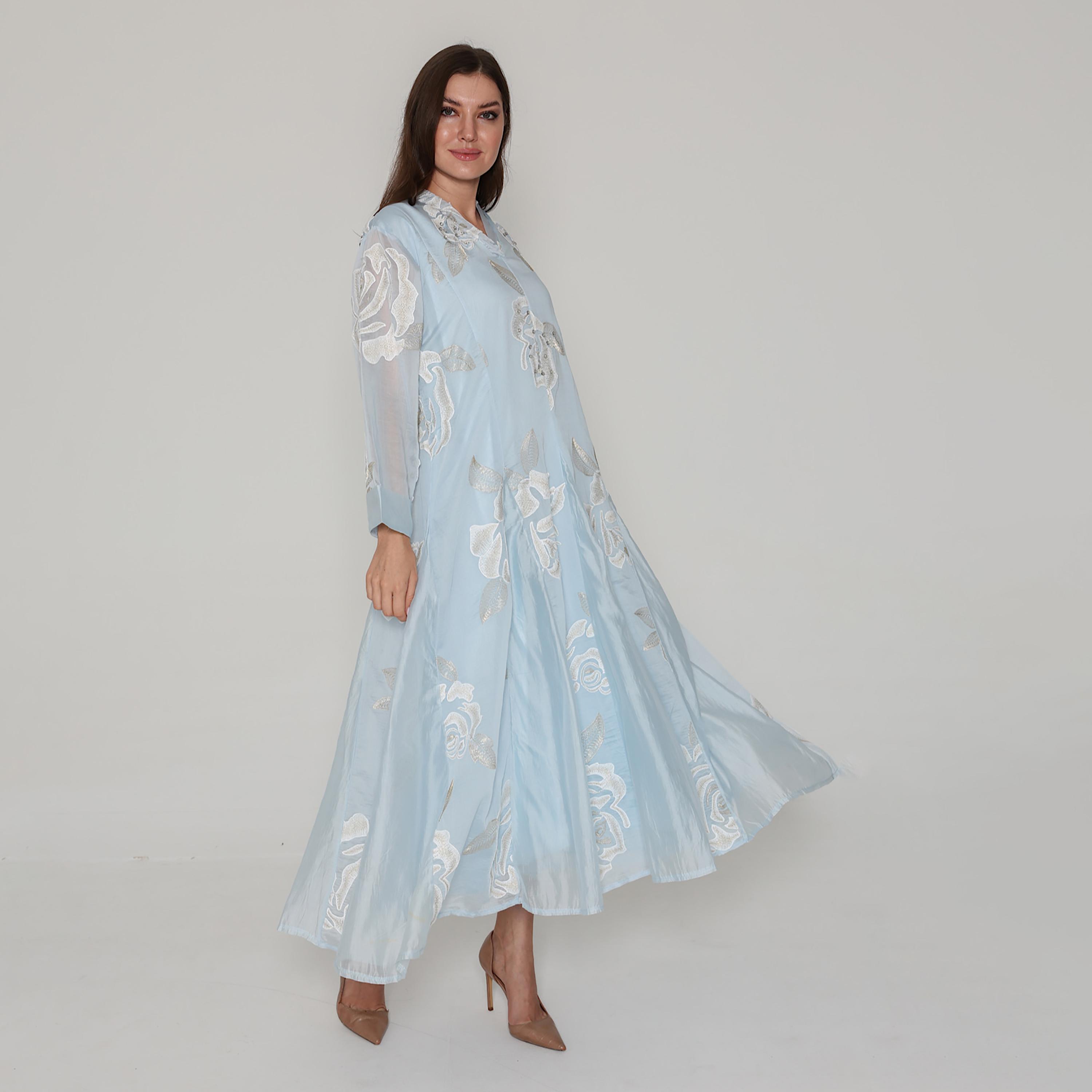 جلابية نسائية مطرزة بالزهور مع ألواح جوديت من إيككسا-women-clothing-dresses-image-3