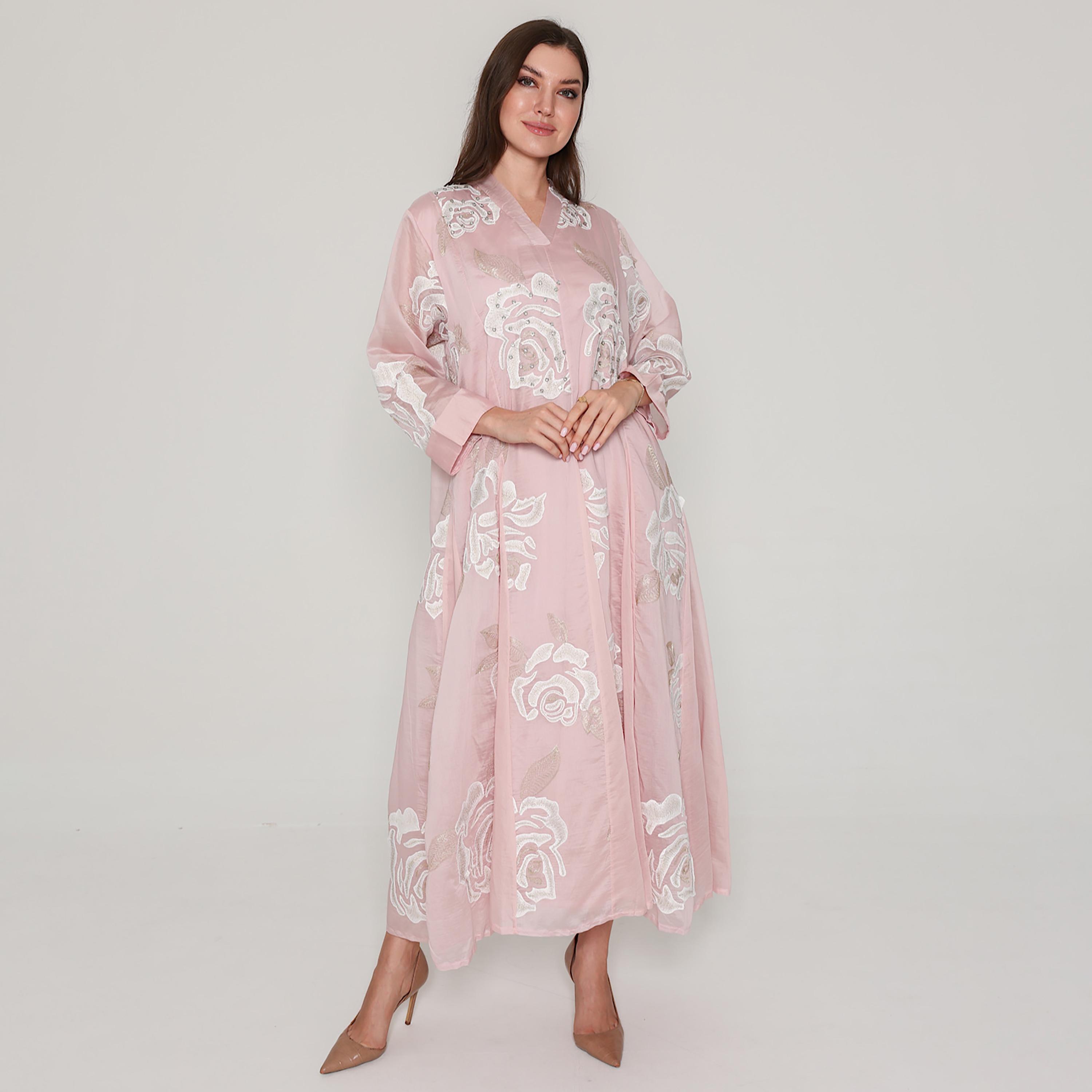 جلابية نسائية مطرزة بالزهور مع ألواح جوديت من إيككسا-women-clothing-dresses-image-9