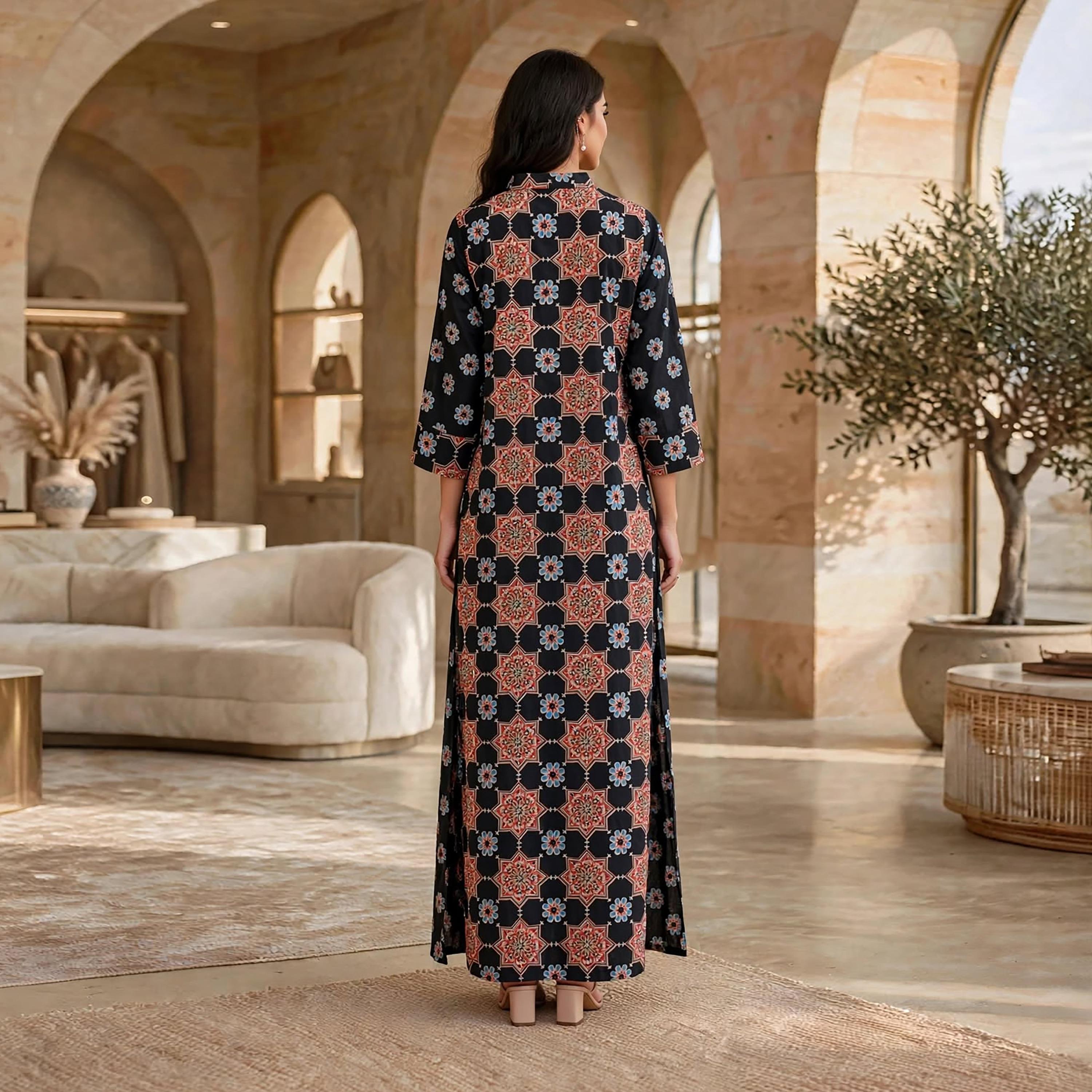 جلابية حريمي بطبعة هندسية وياقة ماندرين من إيكسا-women-arabicclothing-jalabiyas-image-5