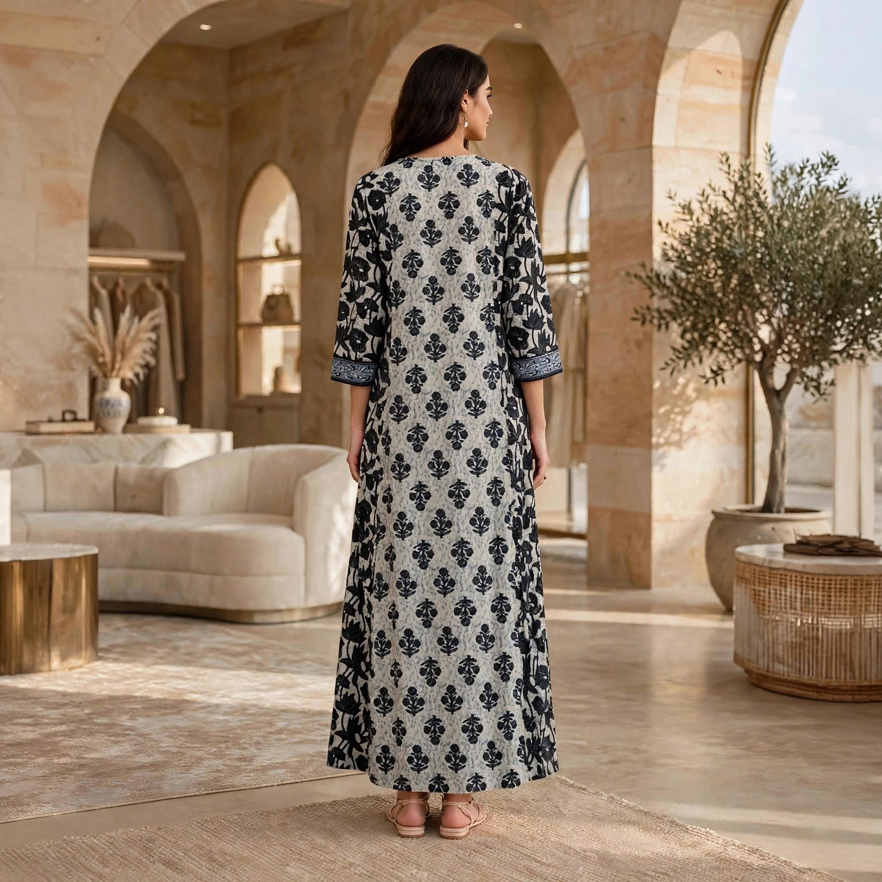جلابية حريمي بطبعة زهور وفتحة رقبة مربعة من إيكسا-women-arabicclothing-jalabiyas-image-5