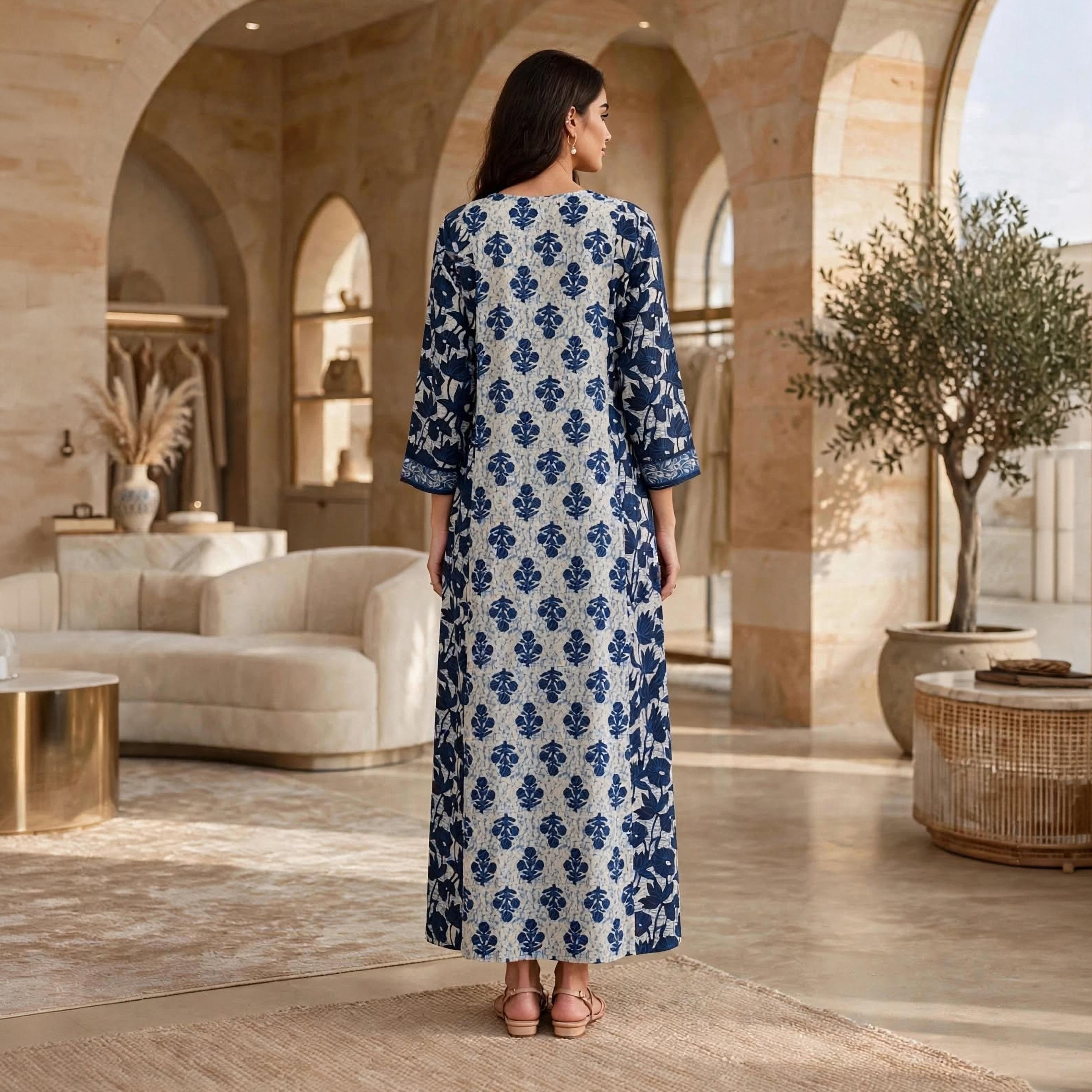 جلابية حريمي بطبعة زهور وفتحة رقبة مربعة من إيكسا-women-arabicclothing-jalabiyas-image-10