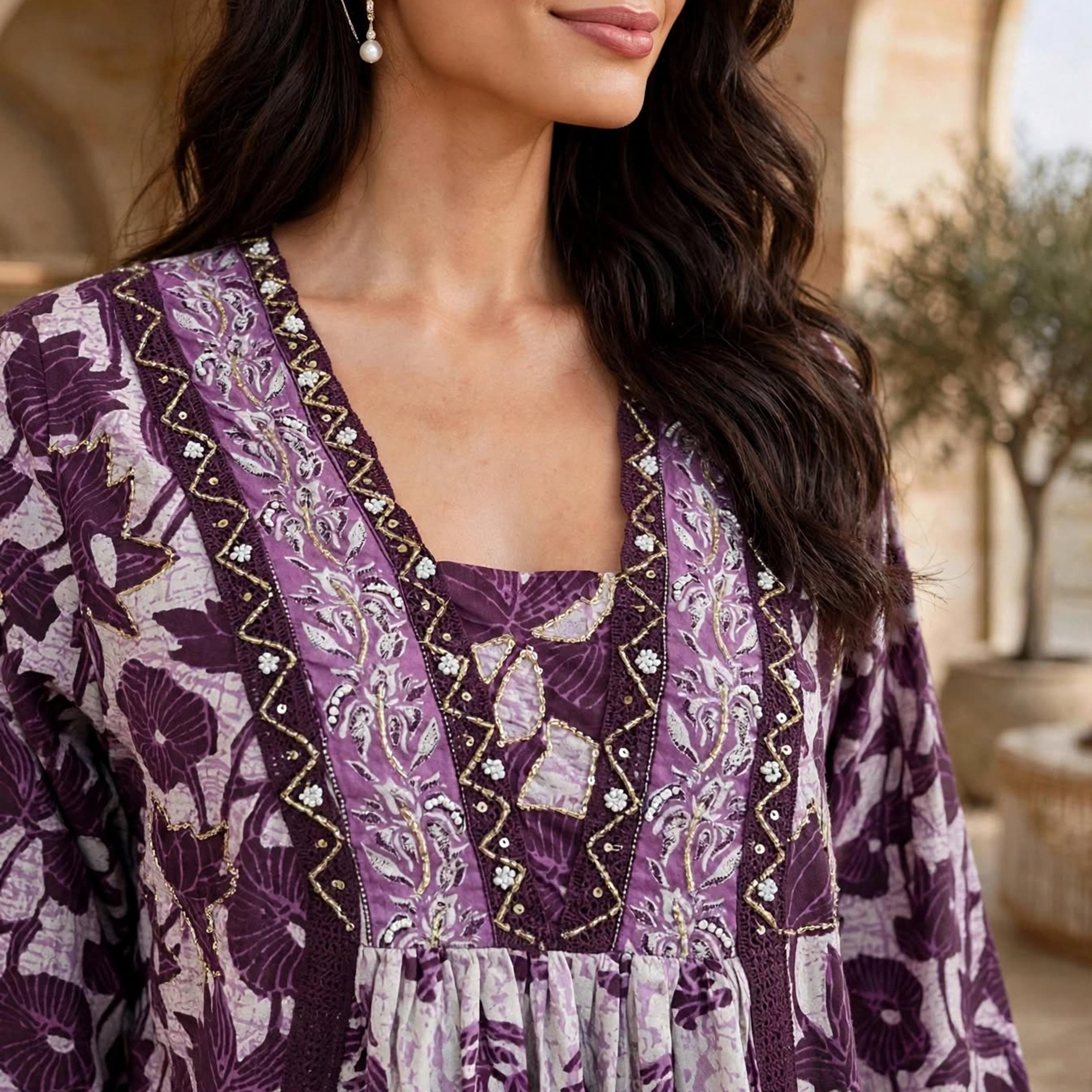جلابية حريمي بطبعة زهور وفتحة رقبة مربعة من إيكسا-women-arabicclothing-jalabiyas-image-12