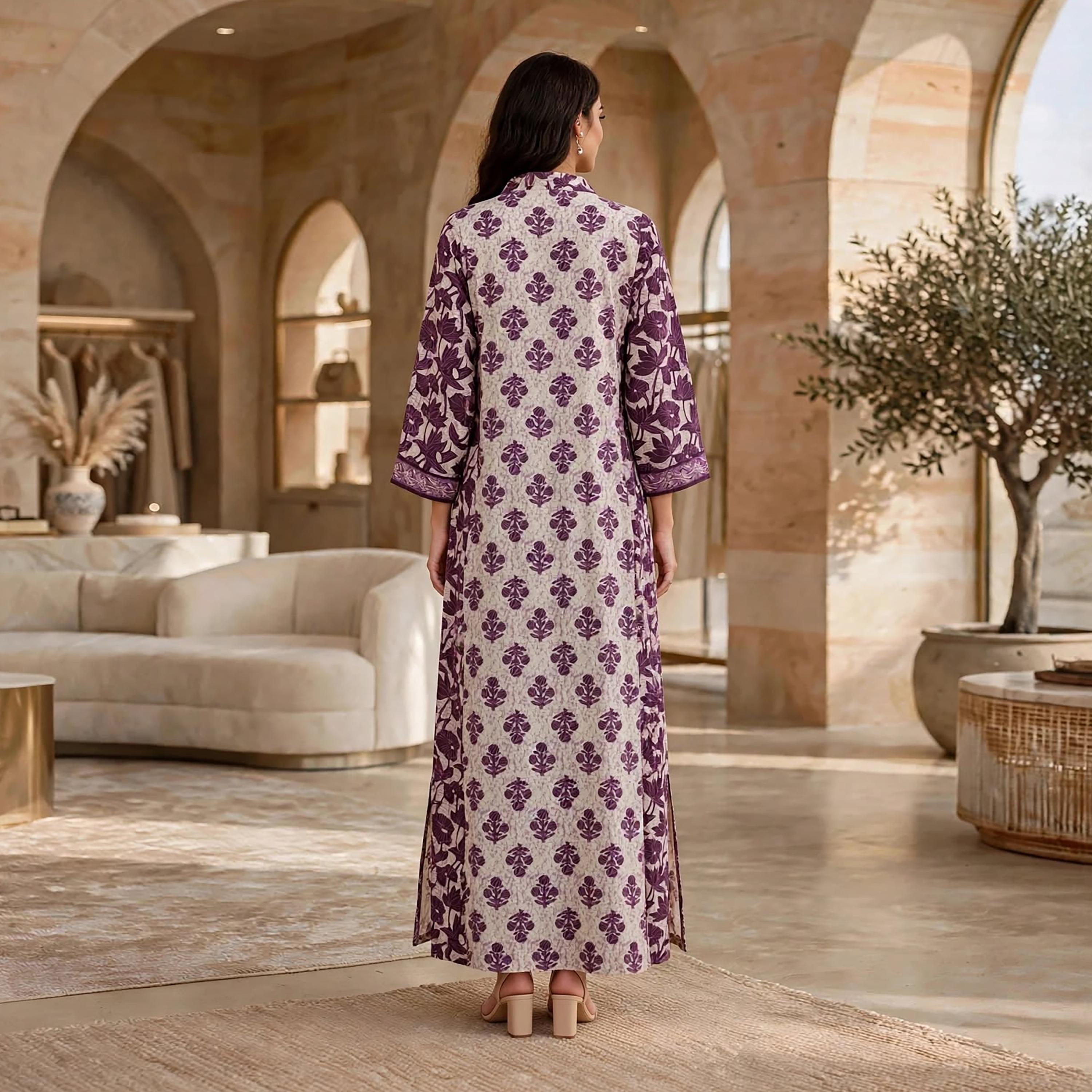 جلابية حريمي بطبعة زهور وفتحة رقبة مربعة من إيكسا-women-arabicclothing-jalabiyas-image-15