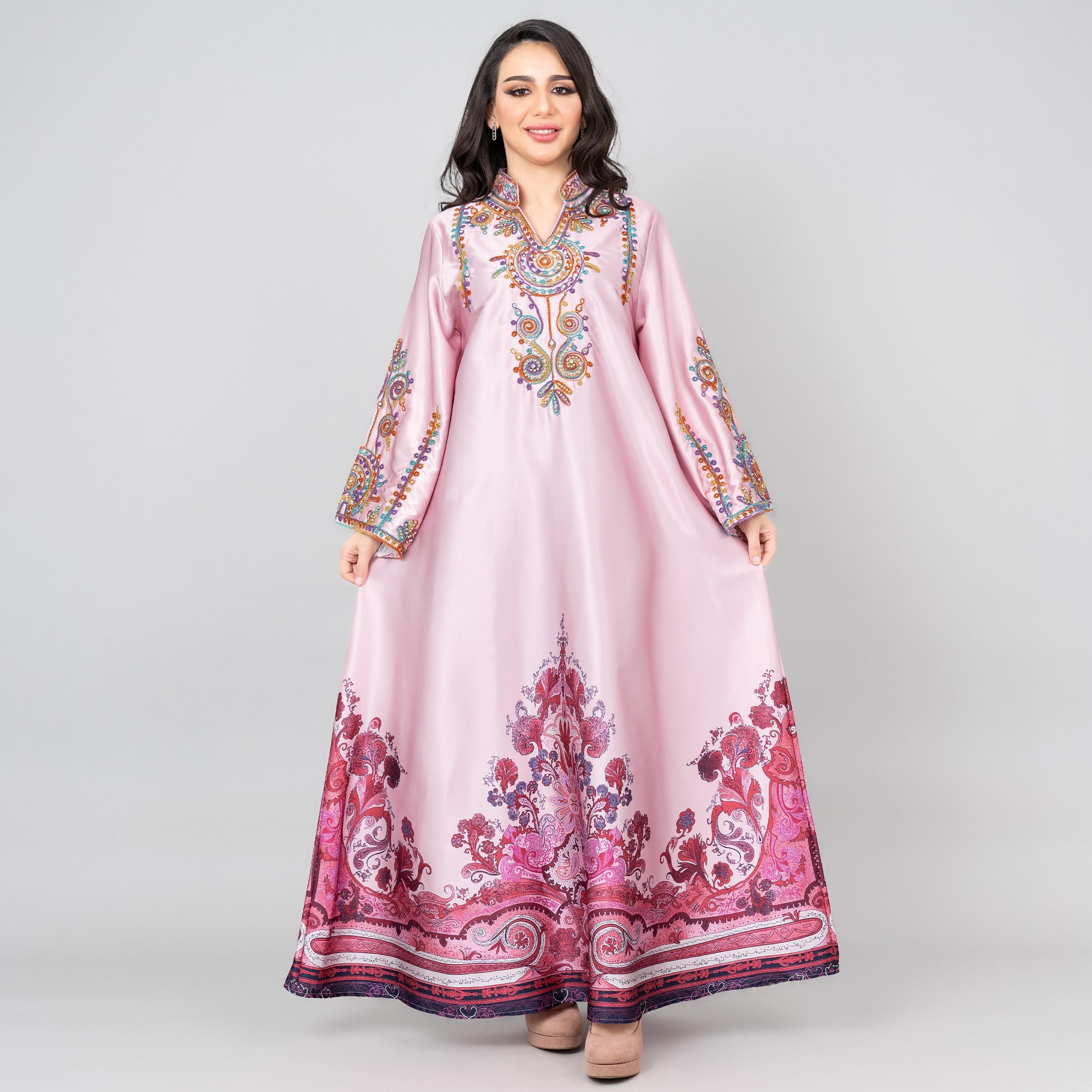 جلابية نسائية مطبوعة ومطرزة بأكمام واسعة من الساتان اللامع من إككسا-women-arabicclothing-jalabiyas-image-1