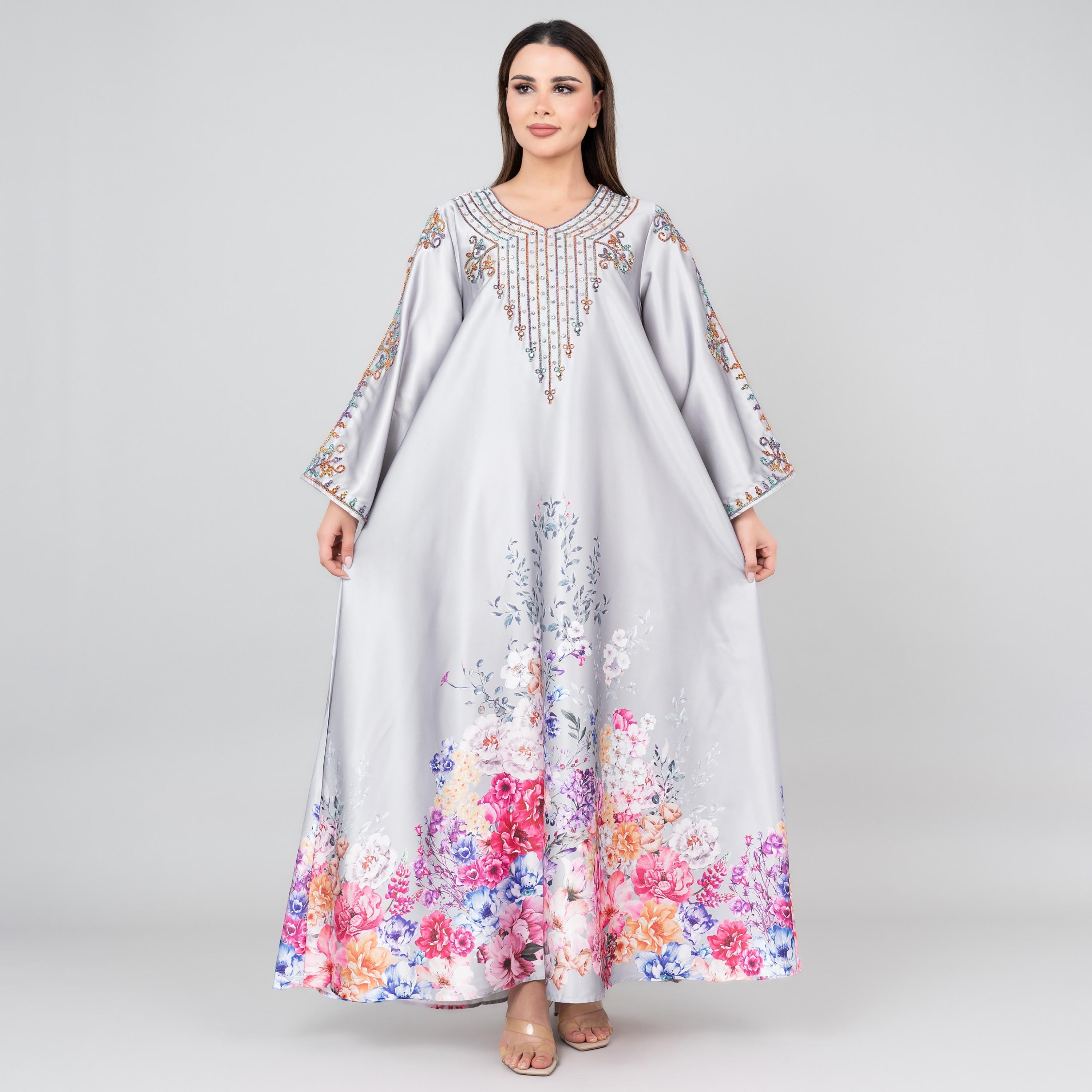 جلابية نسائية بأكمام واسعة وطبعة زهور ومطرزة بالكريستال من إككسا-women-arabicclothing-jalabiyas-image-1