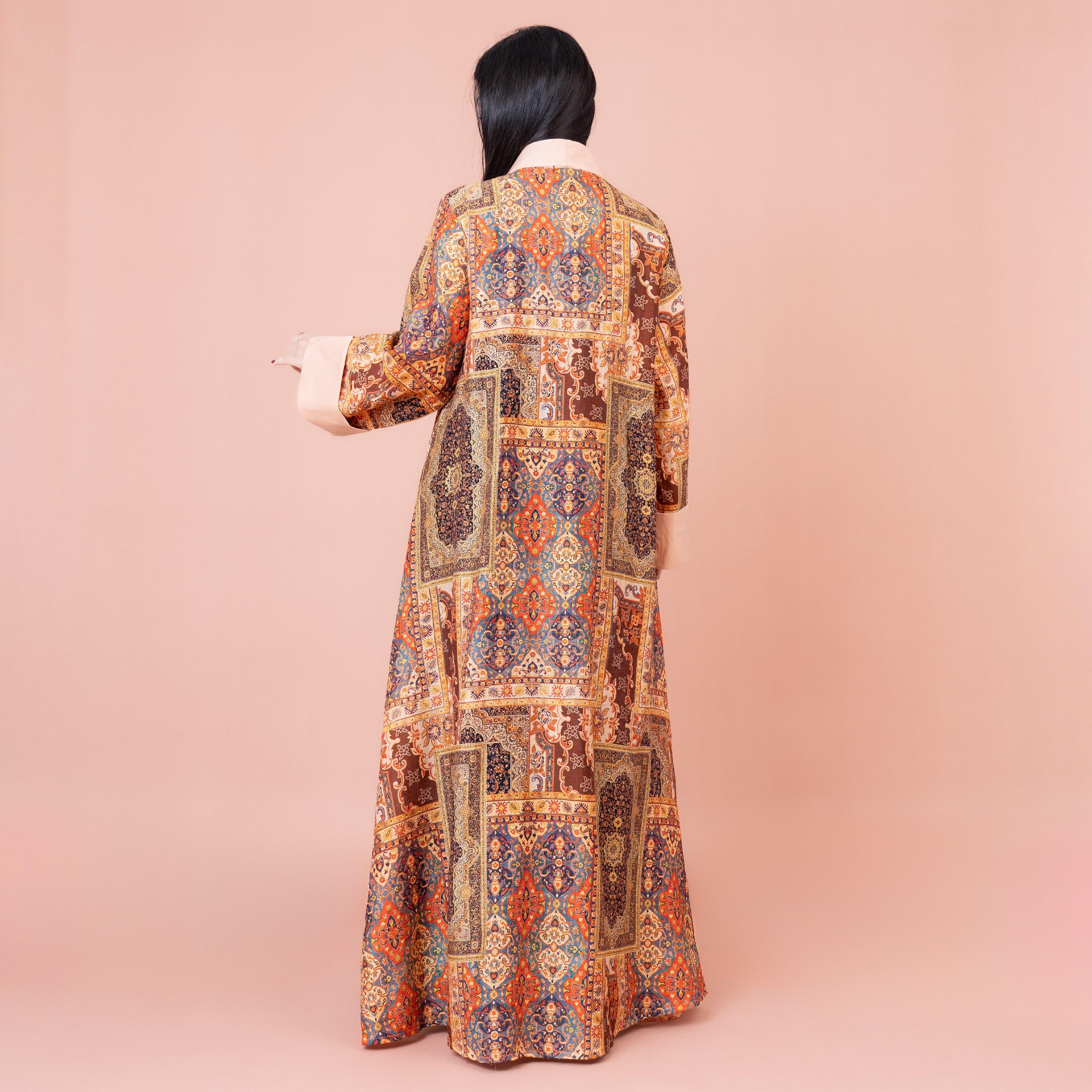 جلابية مطبوعة بالكامل وأساور متباينة من إيككسا-women-arabicclothing-jalabiyas-image-4