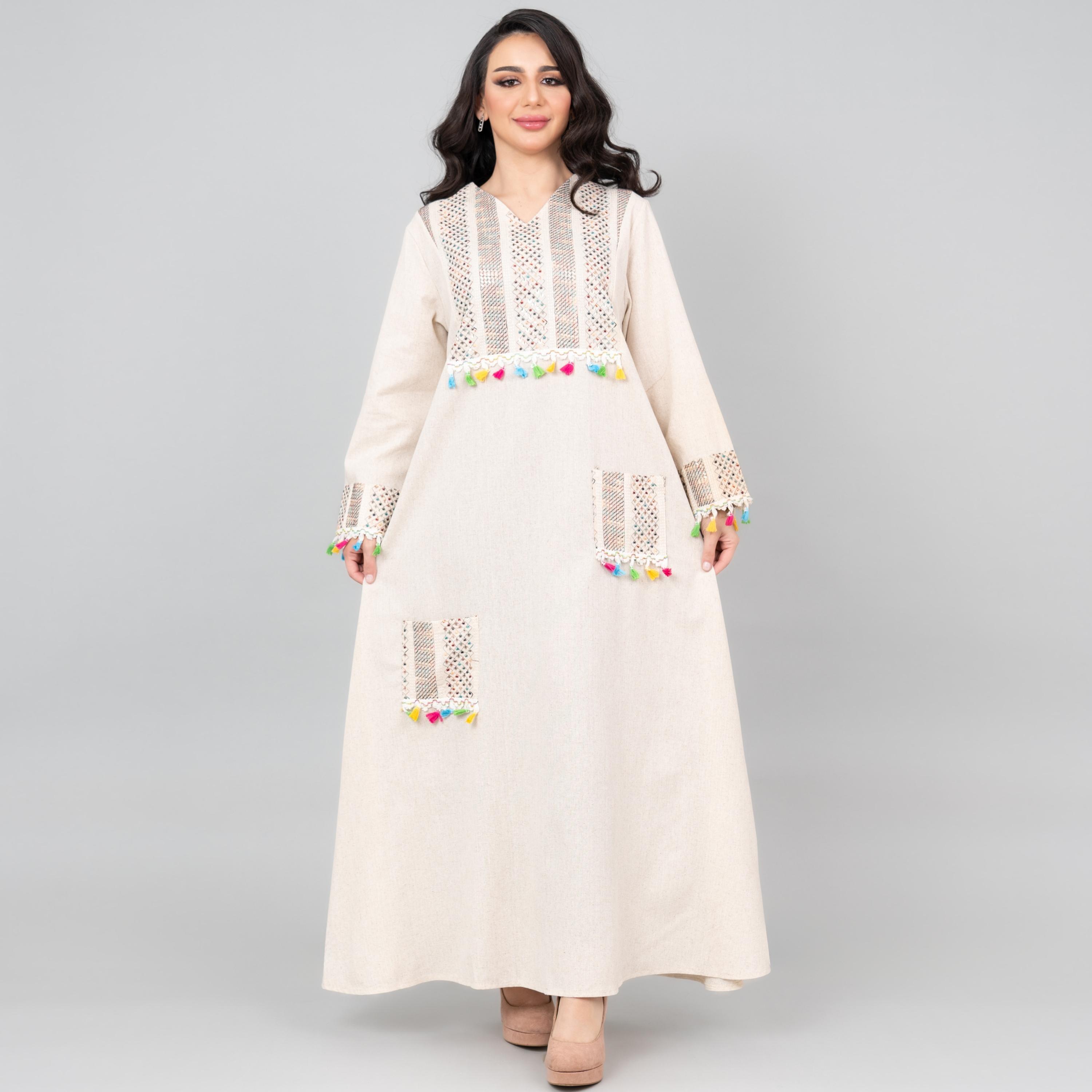 جلابية نسائية من الكتان باللون البيج مزينة بالشراشيب والترتر من إككسا-women-arabicclothing-jalabiyas-image-1