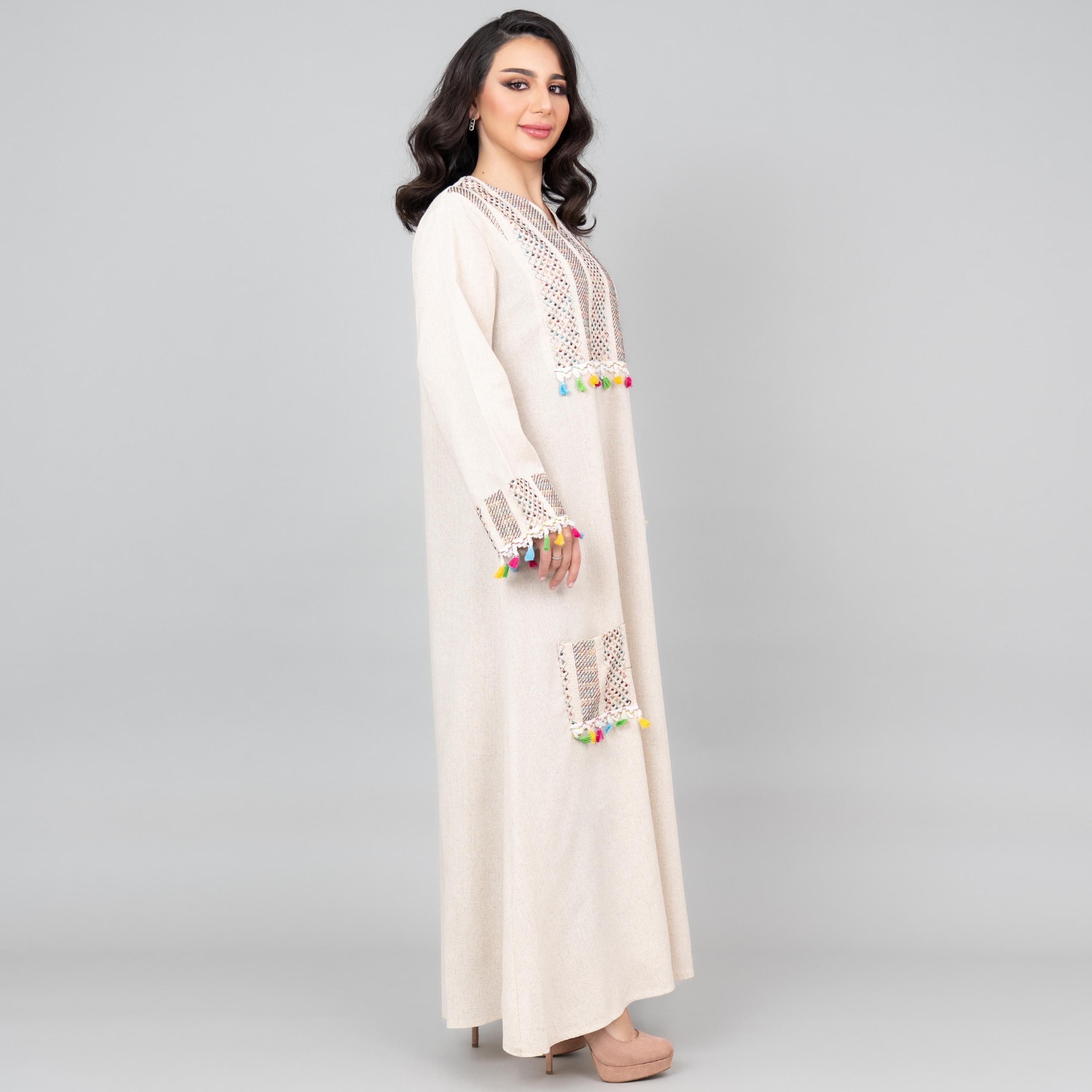 جلابية نسائية من الكتان باللون البيج مزينة بالشراشيب والترتر من إككسا-women-arabicclothing-jalabiyas-image-3