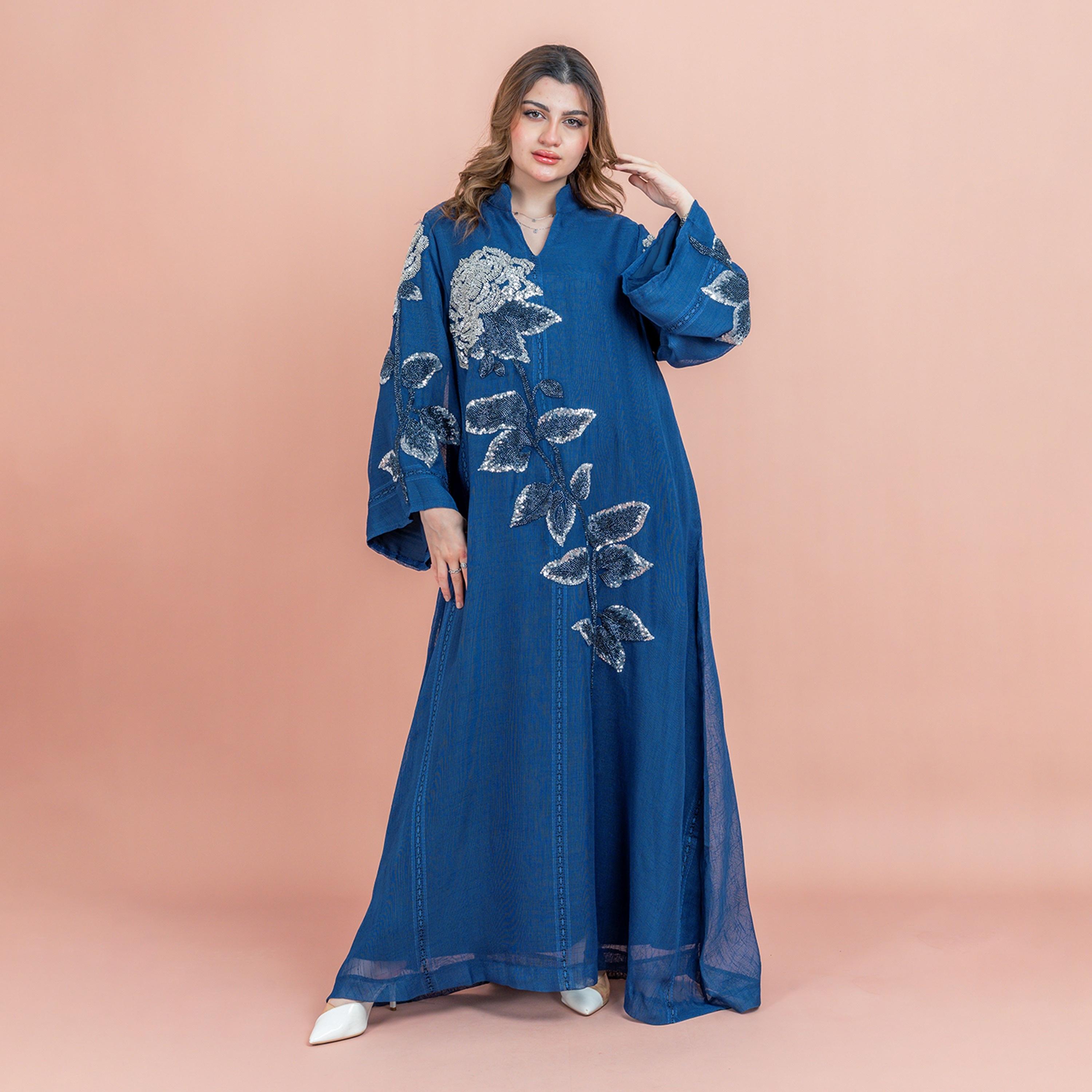 جلابية سهرة نسائية بياقة الماندرين، مزينة بالخرز يدويًا والترتر من إككسا-women-arabicclothing-jalabiyas-image-1