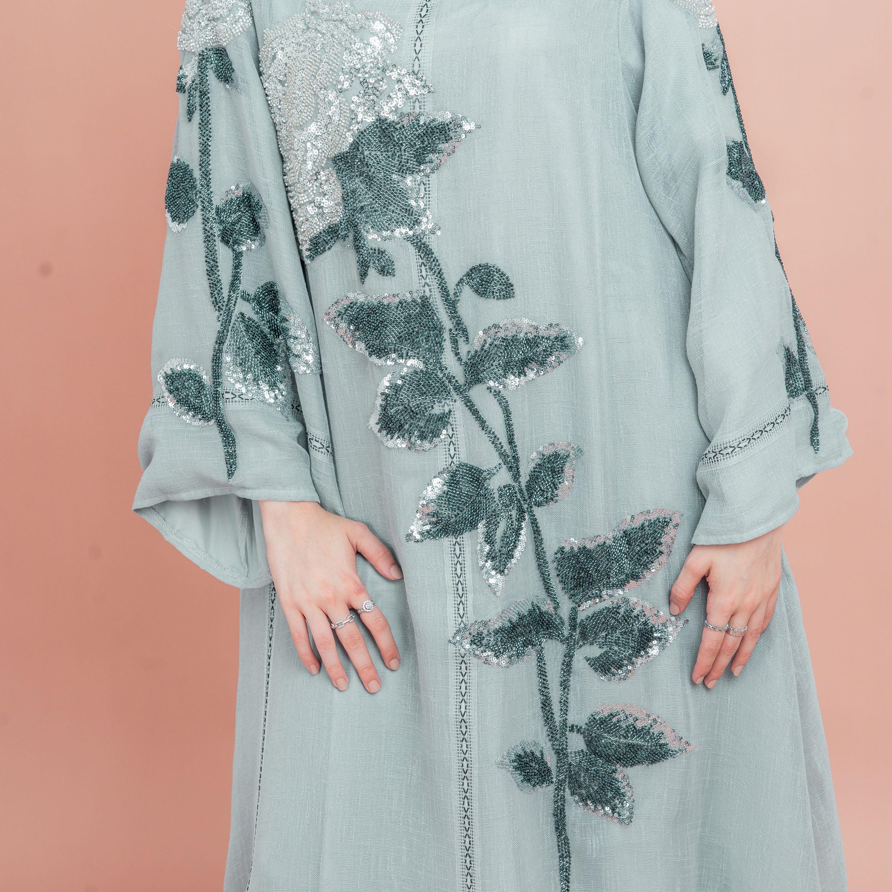 جلابية سهرة نسائية بياقة الماندرين، مزينة بالخرز يدويًا والترتر من إككسا-women-arabicclothing-jalabiyas-image-2