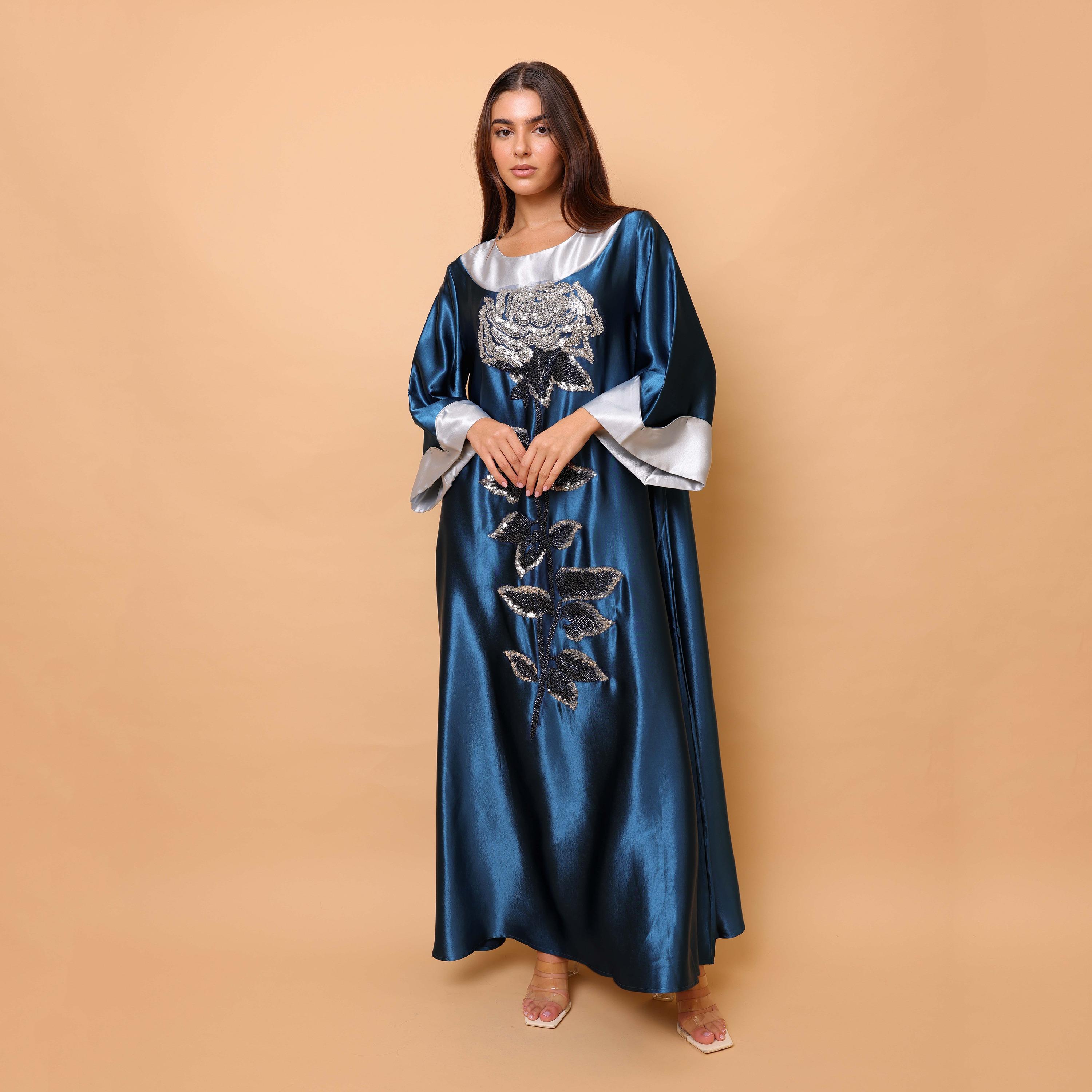 جلابية سهرة نسائية بزهور مزينة بالخرز وأكمام واسعة من إيككسا-women-clothing-dresses-image-12