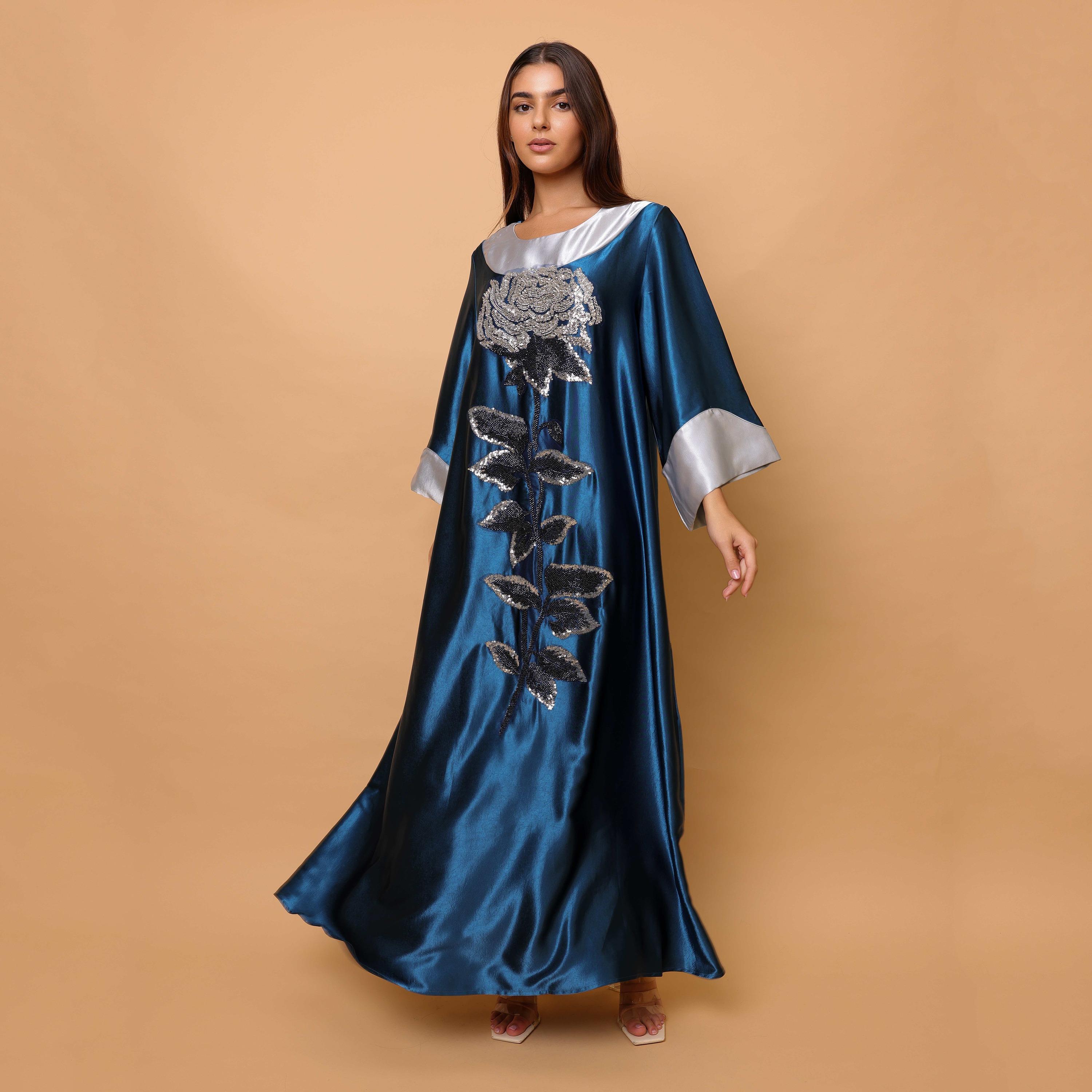 جلابية سهرة نسائية بزهور مزينة بالخرز وأكمام واسعة من إيككسا-women-clothing-dresses-image-14