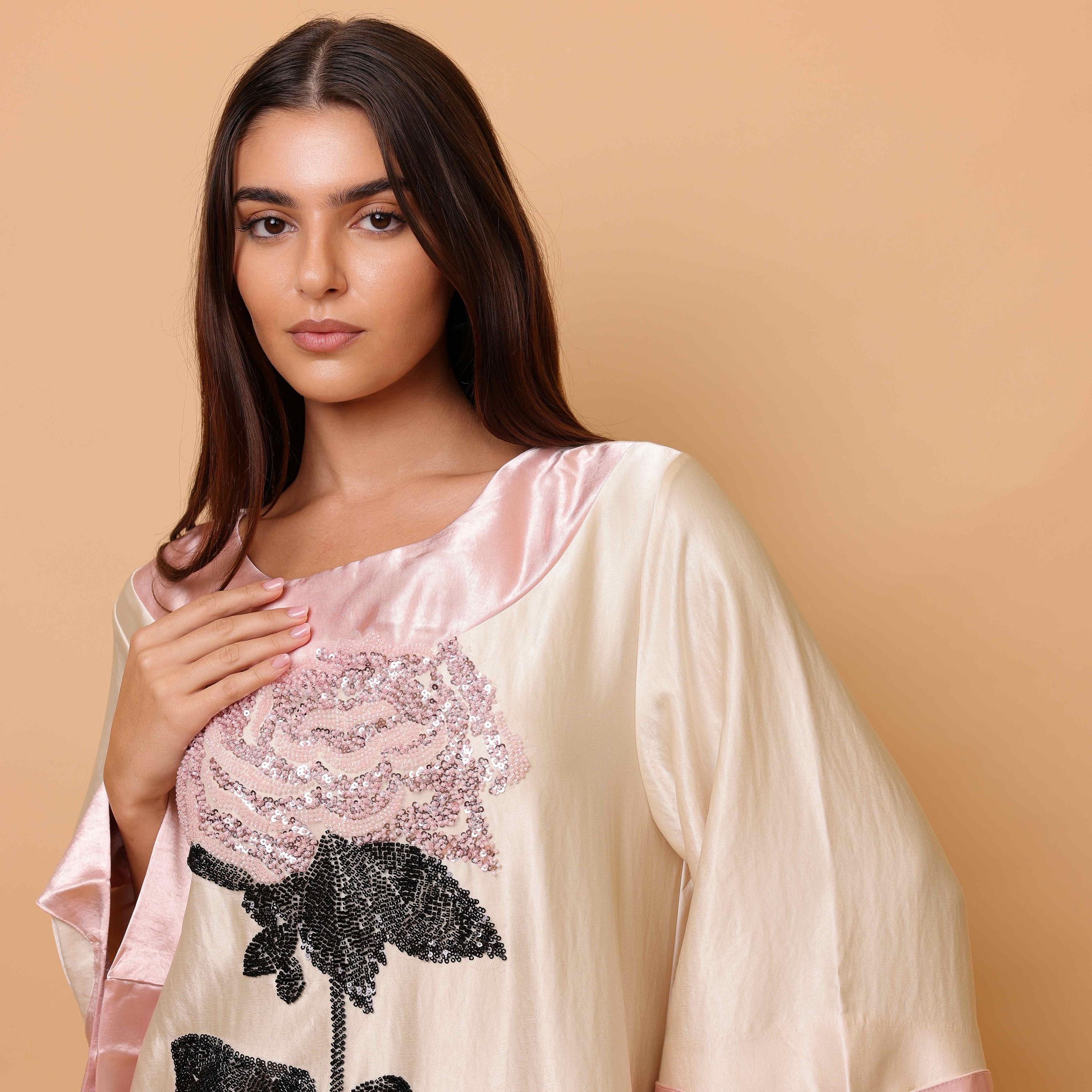 جلابية سهرة نسائية بزهور مزينة بالخرز وأكمام واسعة من إيككسا-women-clothing-dresses-image-2