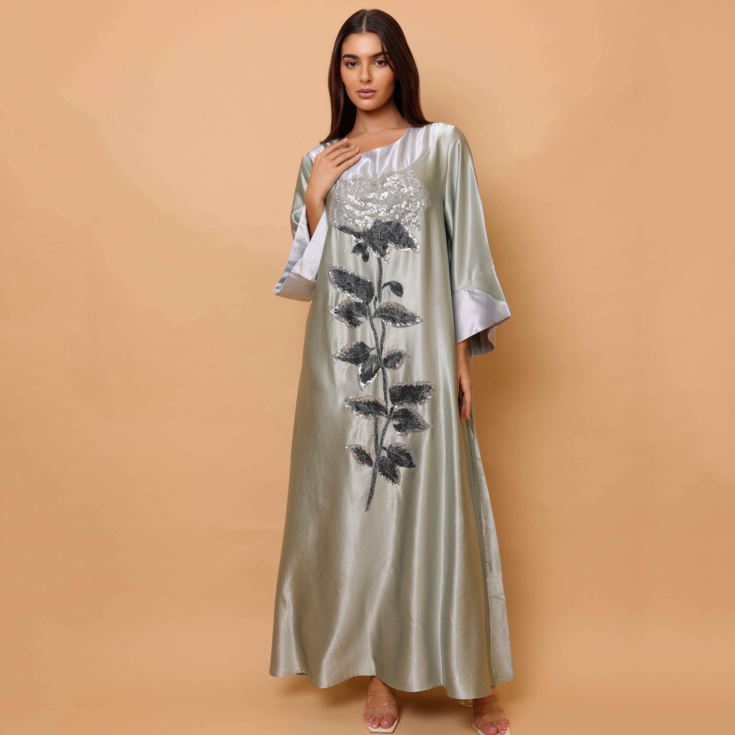 جلابية سهرة نسائية بزهور مزينة بالخرز وأكمام واسعة من إيككسا-women-clothing-dresses-image-7