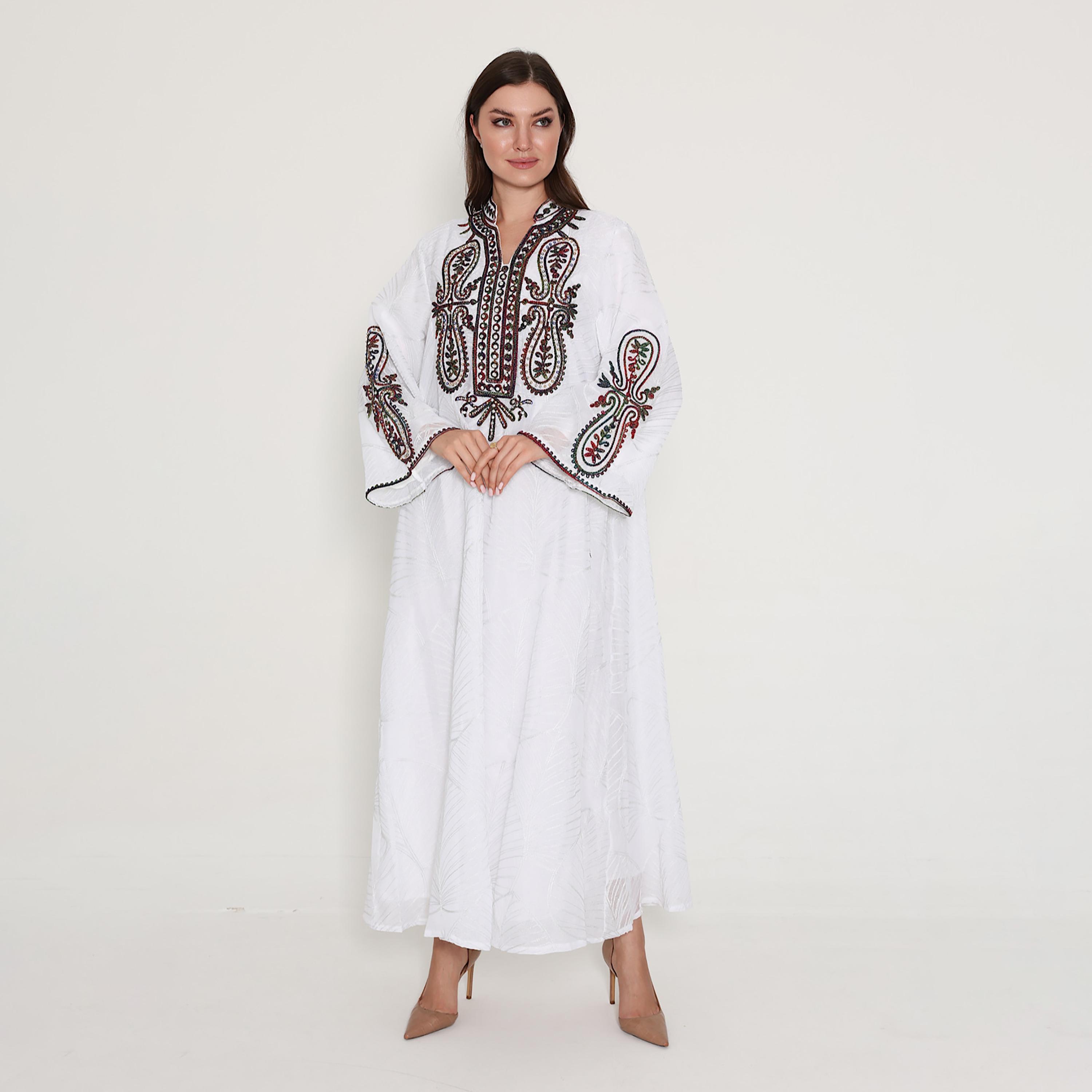 جلابية نسائية مطرزة بالكامل مع أحجار الراين وياقة ماندرين وأكمام واسعة من إيككسا-women-arabicclothing-jalabiyas-image-1