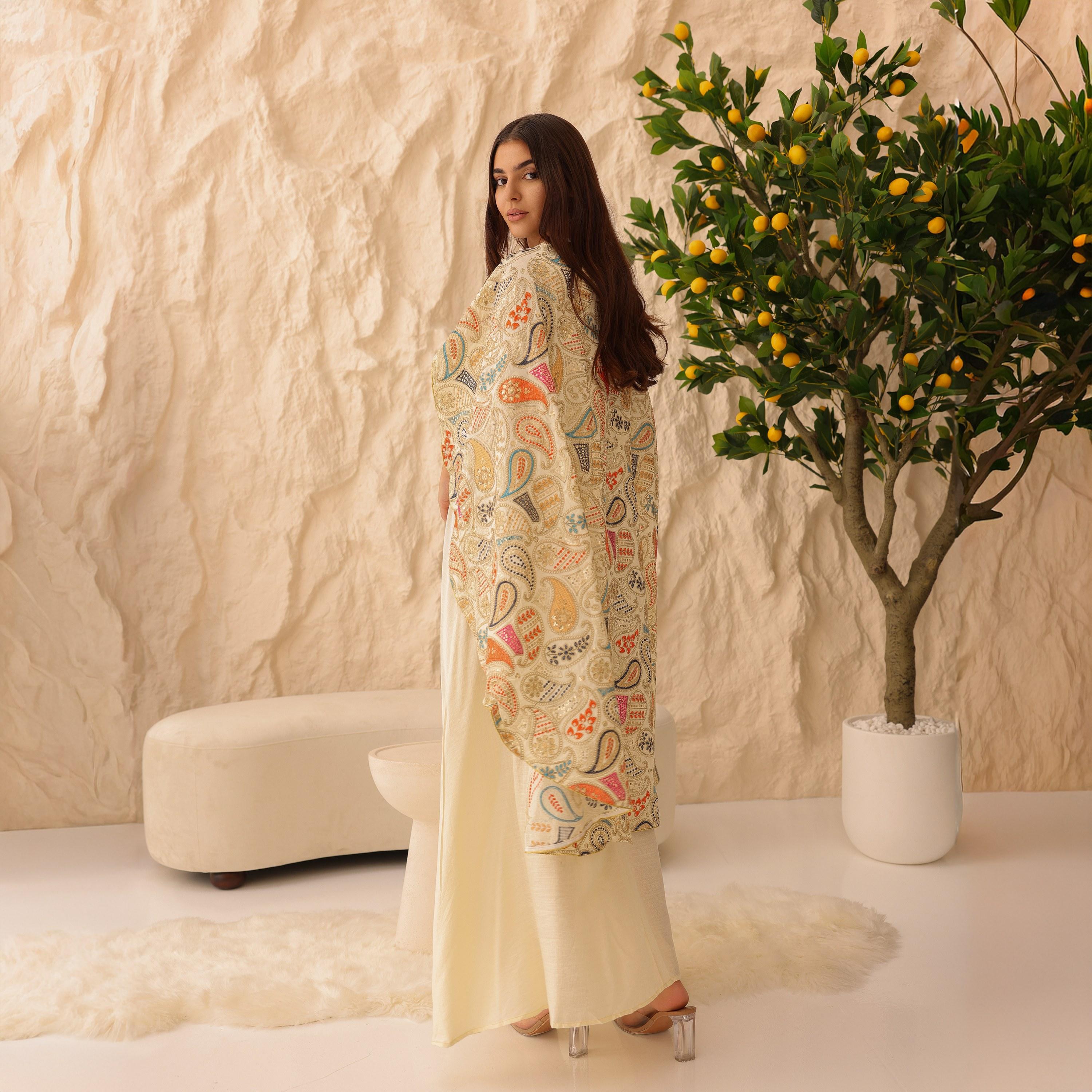 جلابية سهرة نسائية بنقشة بيزلي مطرزة بياقة عالية وعباءة علوية من إيككسا-women-arabicclothing-jalabiyas-image-1