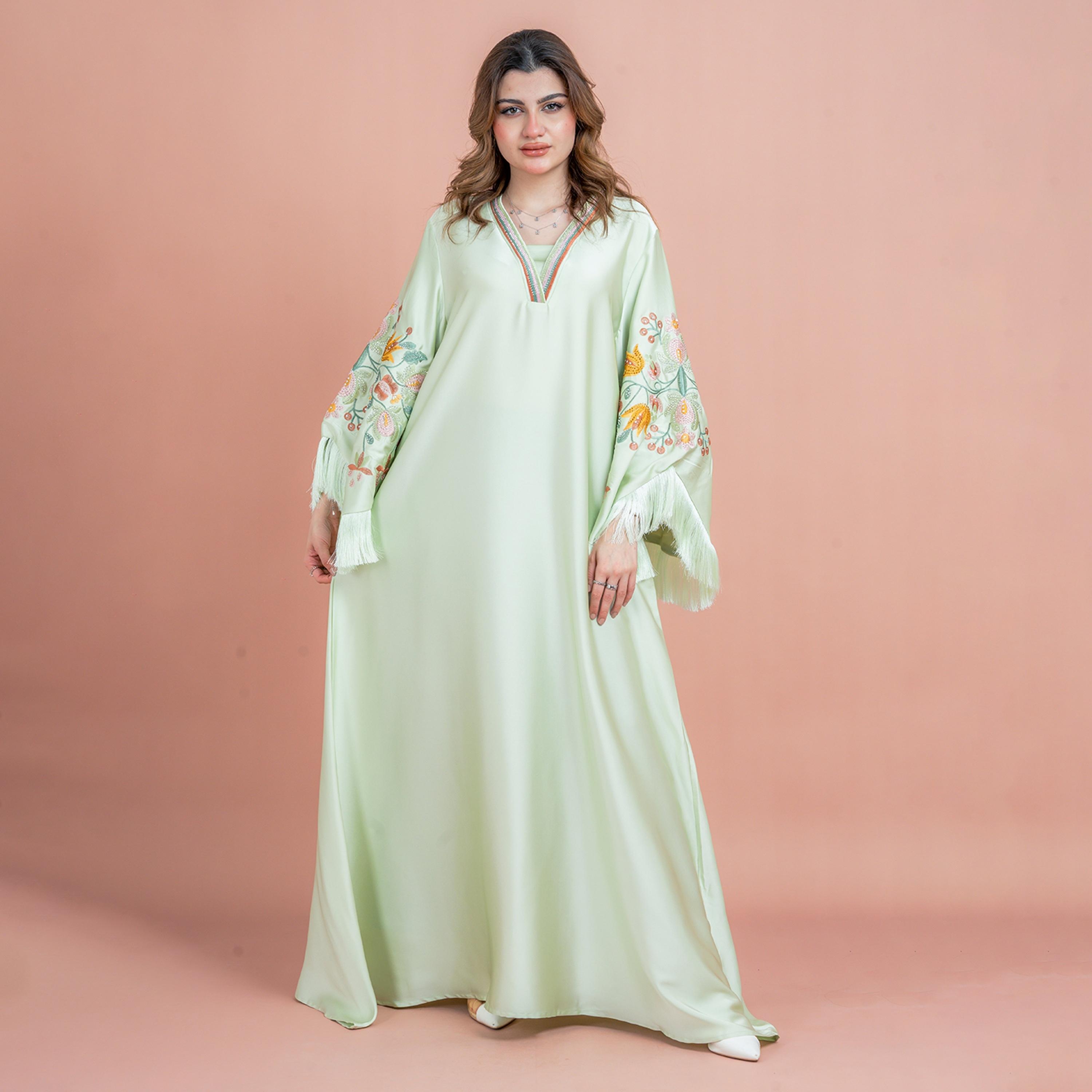 جلابية سهرة نسائية بأكمام واسعة ومزينة بالكريستال ومطرزة وذات لمعان ساتان من إككسا-women-arabicclothing-jalabiyas-image-1