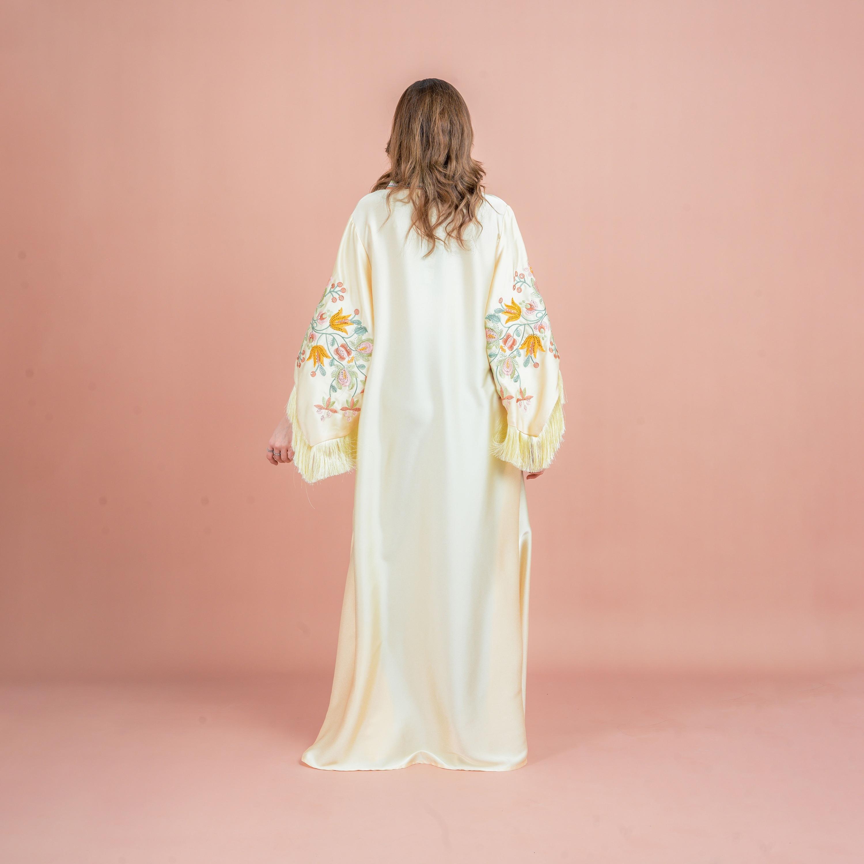 جلابية سهرة نسائية بأكمام واسعة ومزينة بالكريستال ومطرزة وذات لمعان ساتان من إككسا-women-arabicclothing-jalabiyas-image-24
