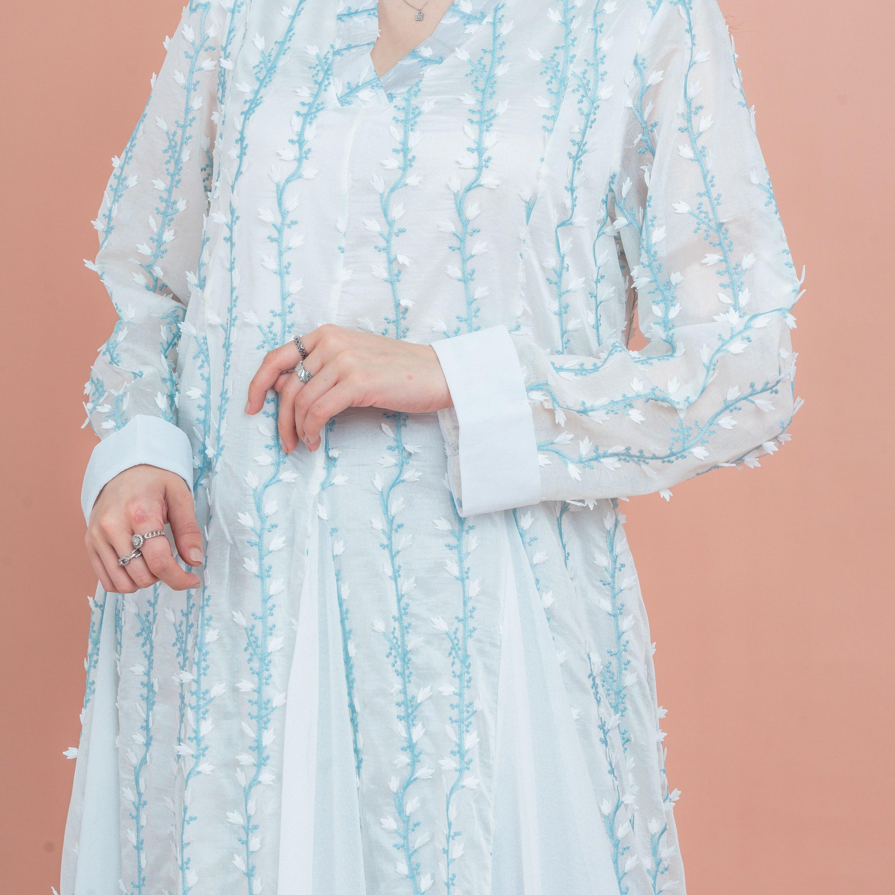 جلابية نسائية بتلات ناعمة ومطرزة بألواح جوديه من إككسا-women-arabicclothing-jalabiyas-image-2