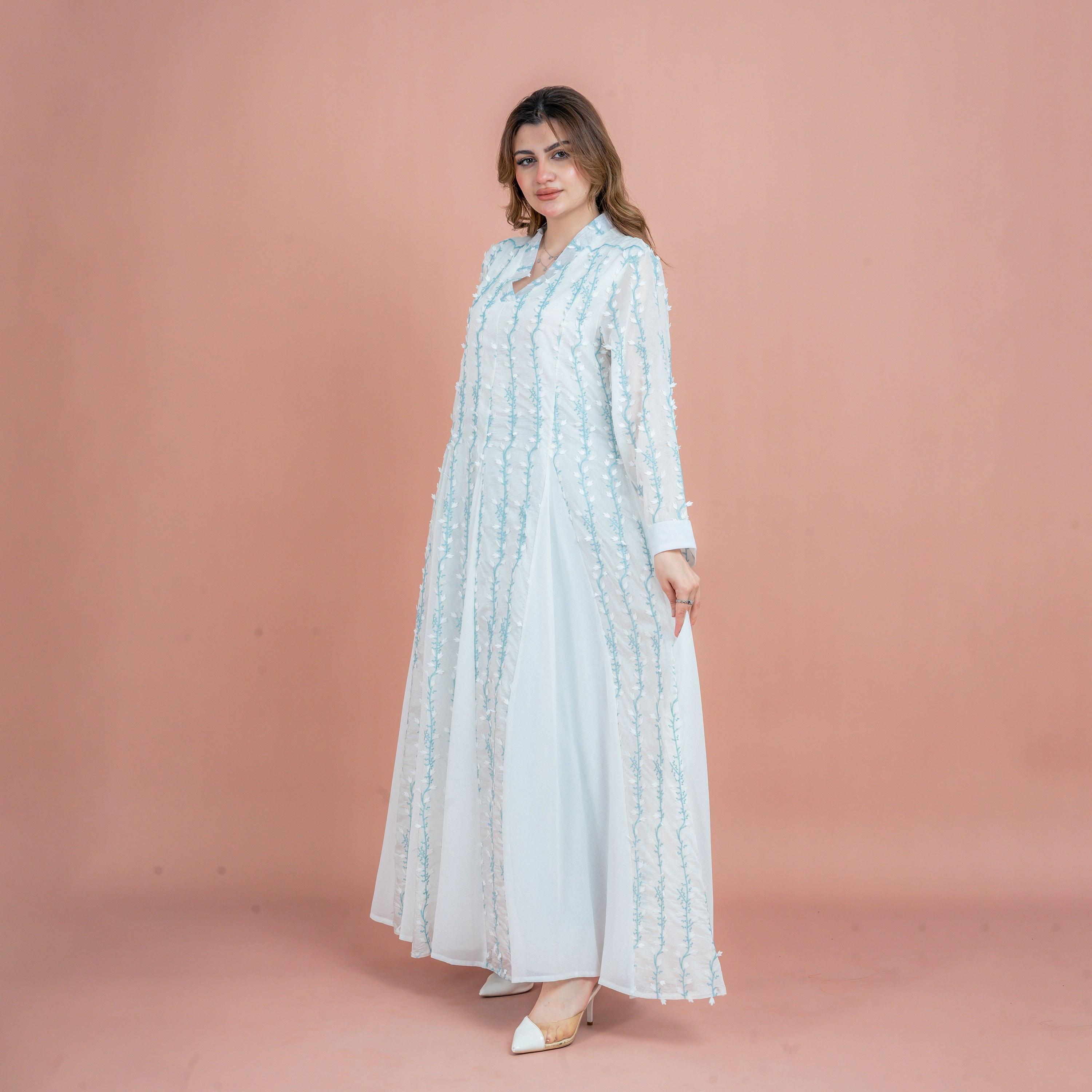جلابية نسائية بتلات ناعمة ومطرزة بألواح جوديه من إككسا-women-arabicclothing-jalabiyas-image-3