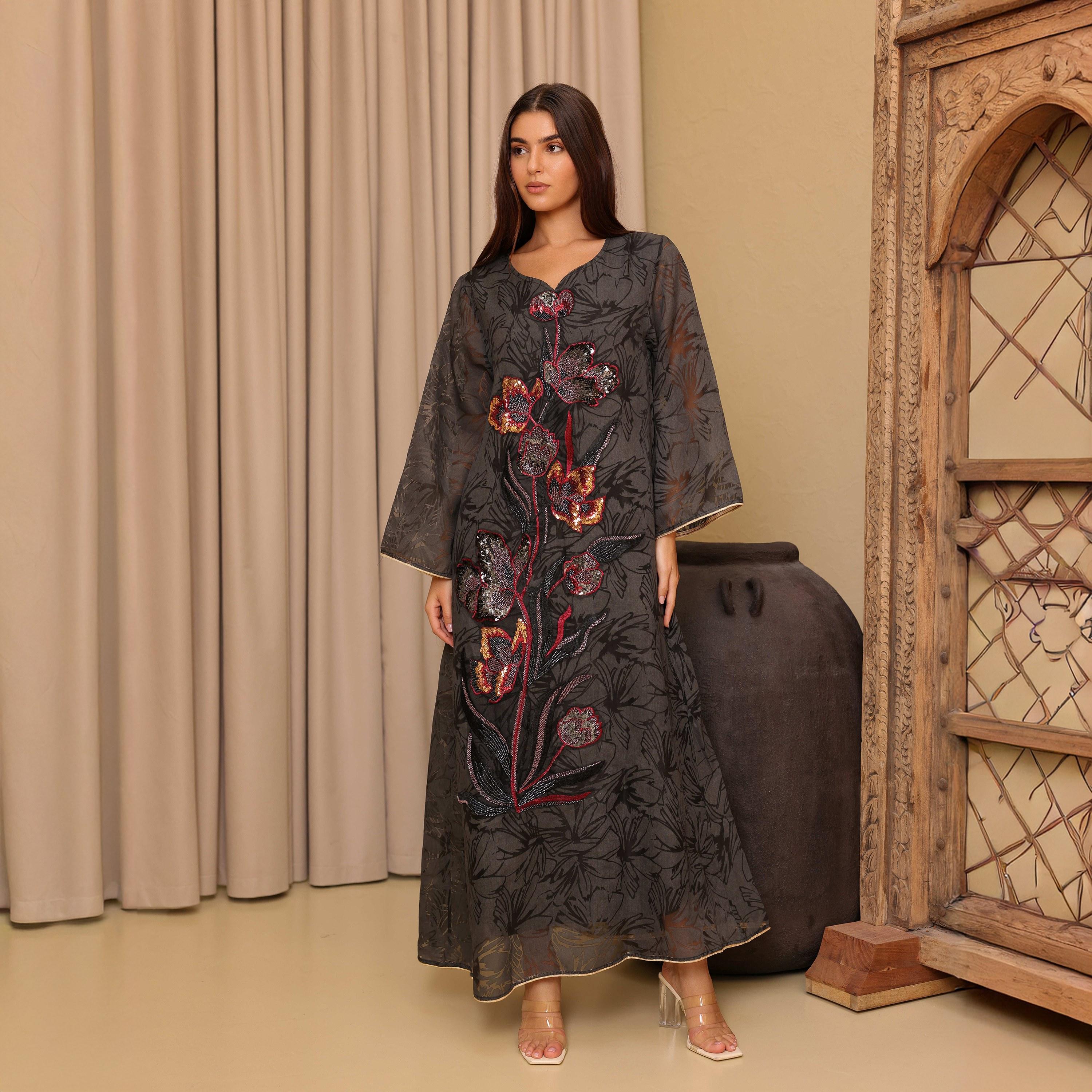 جلابية سهرة نسائية بزهور مزينة بالخرز والترتر وأكمام واسعة من إيككسا-women-arabicclothing-jalabiyas-image-1