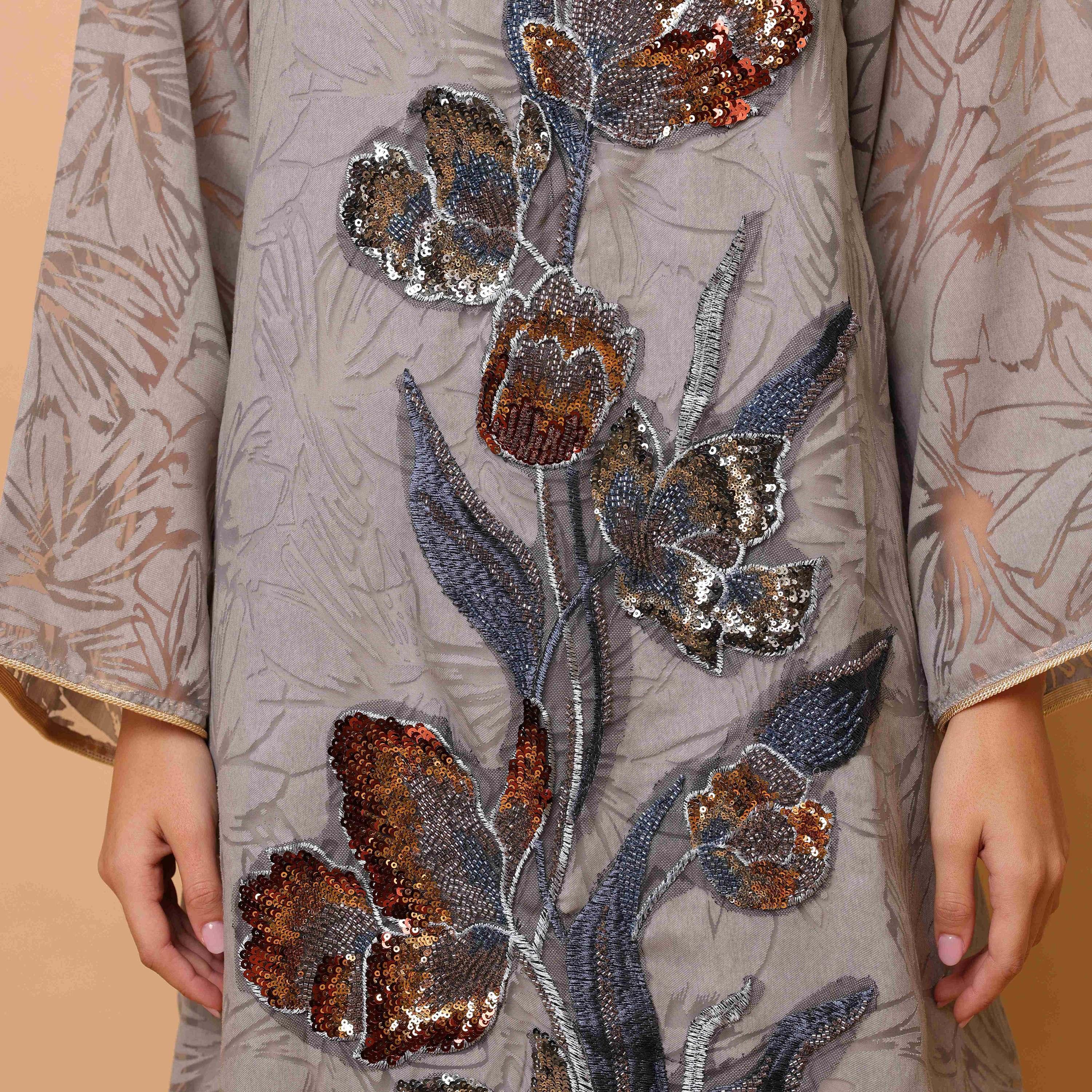 جلابية سهرة نسائية بزهور مزينة بالخرز والترتر وأكمام واسعة من إيككسا-women-arabicclothing-jalabiyas-image-14