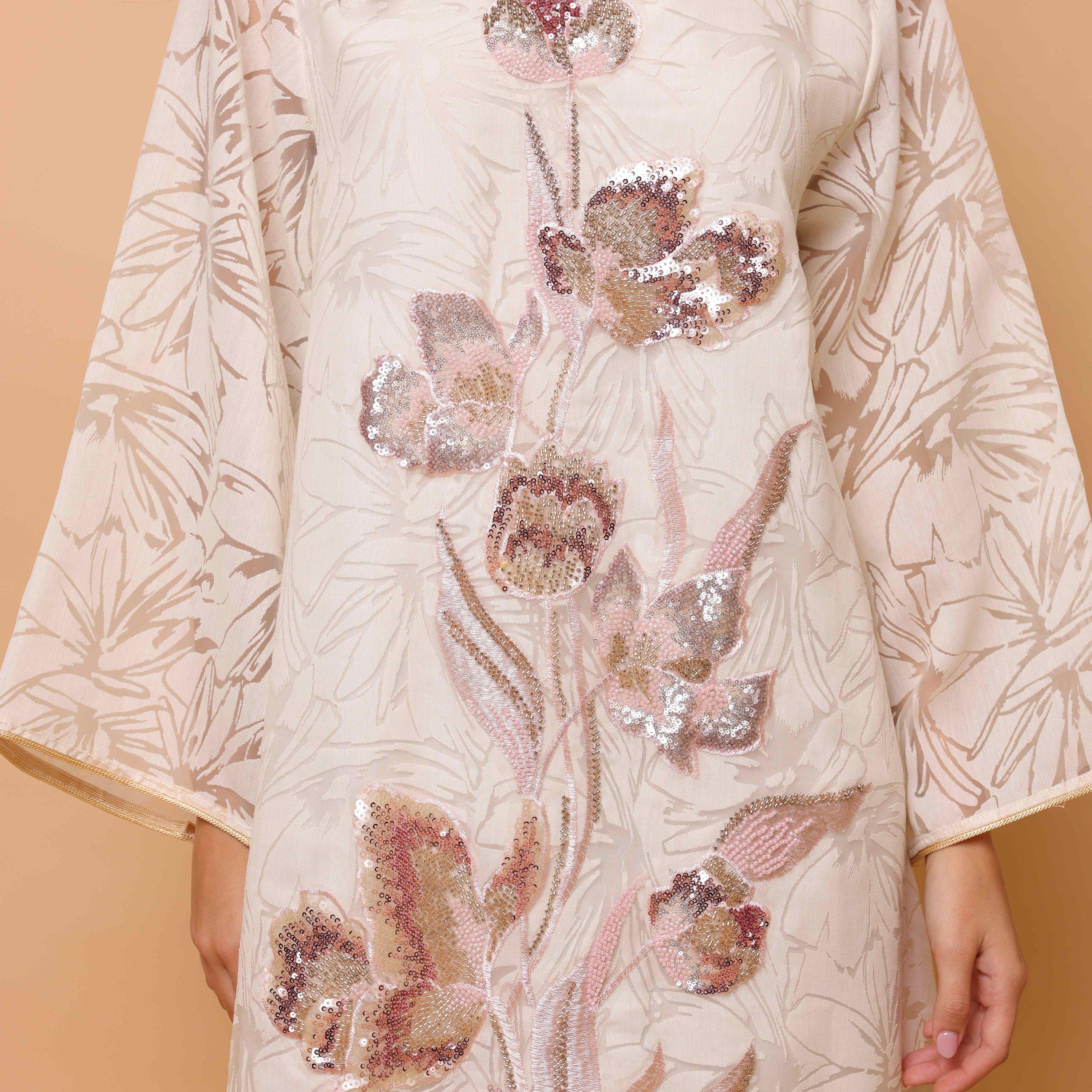 جلابية سهرة نسائية بزهور مزينة بالخرز والترتر وأكمام واسعة من إيككسا-women-arabicclothing-jalabiyas-image-6