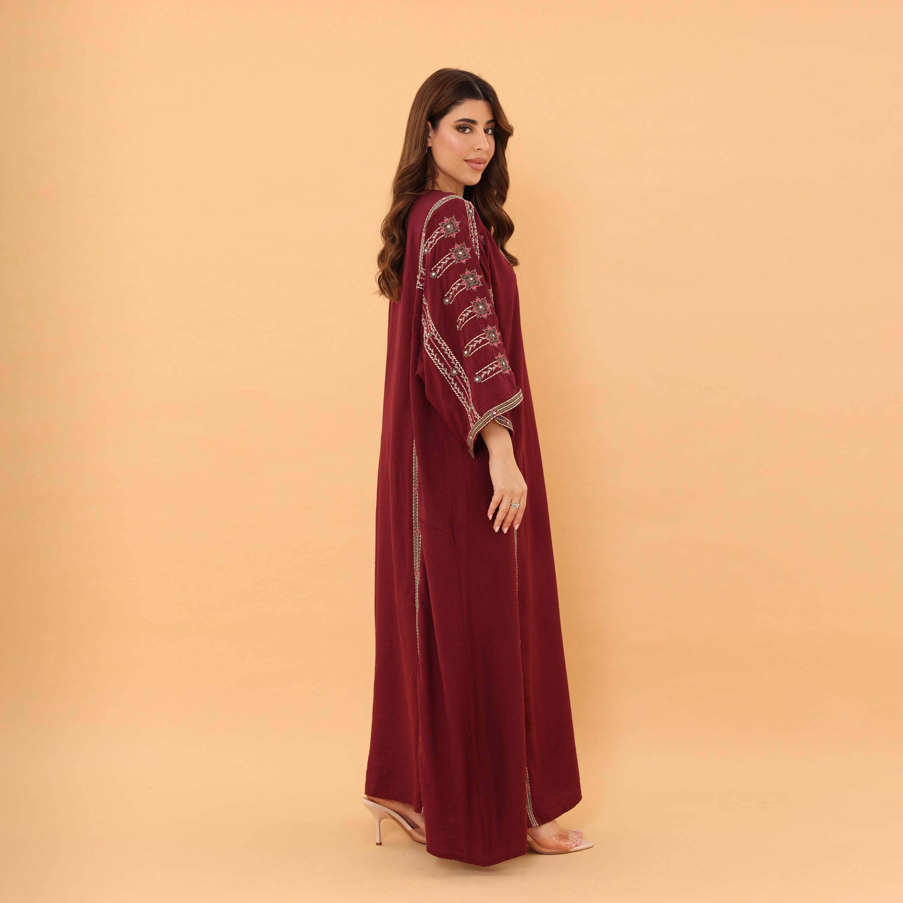 جلابية نسائية بأكمام "فليرد" واسعة مع تطريز و"كريستال" من إككسا-women-arabicclothing-jalabiyas-image-8
