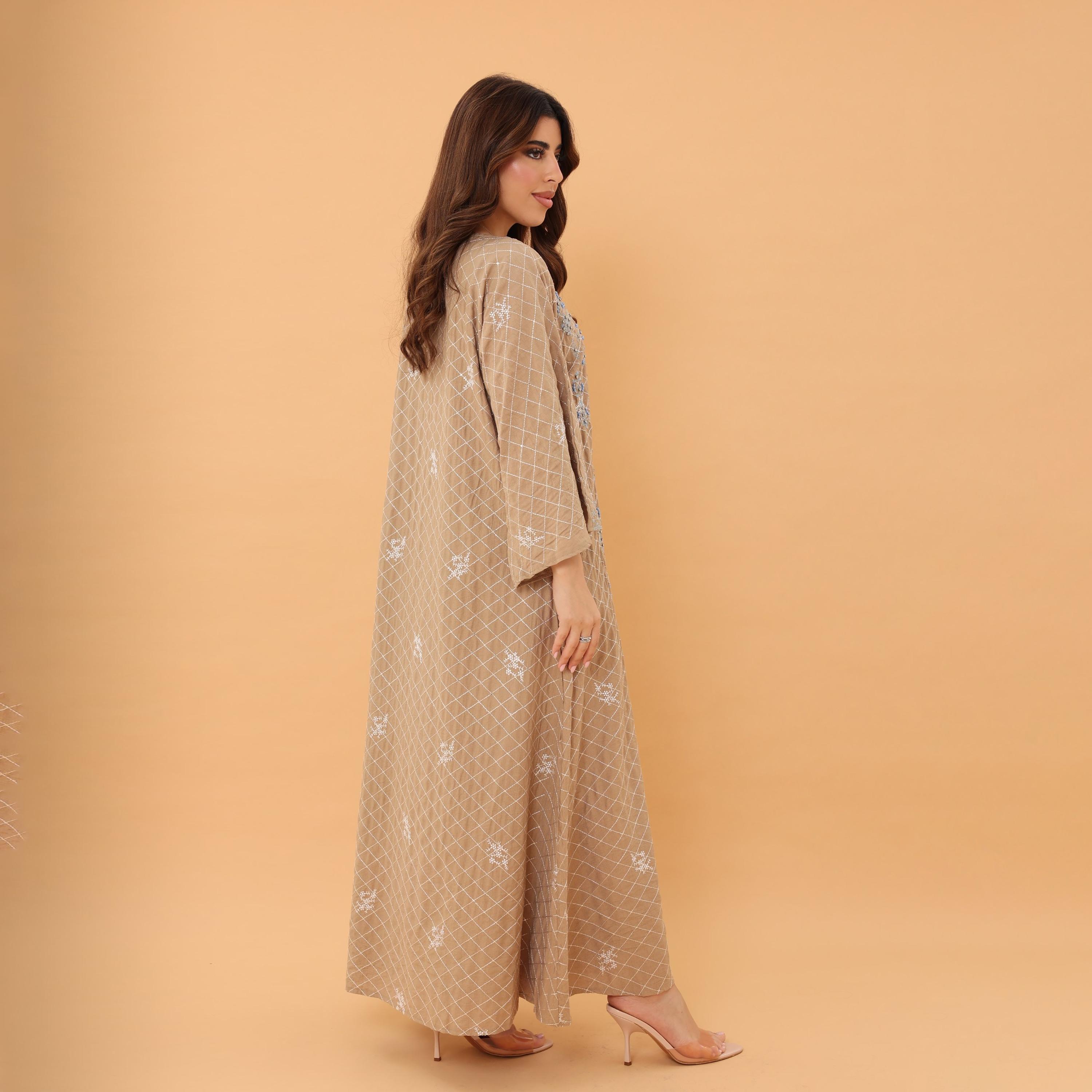 جلابية نسائية بأكمام واسعة مع تطريز وزينة من إككسا-women-arabicclothing-jalabiyas-image-13