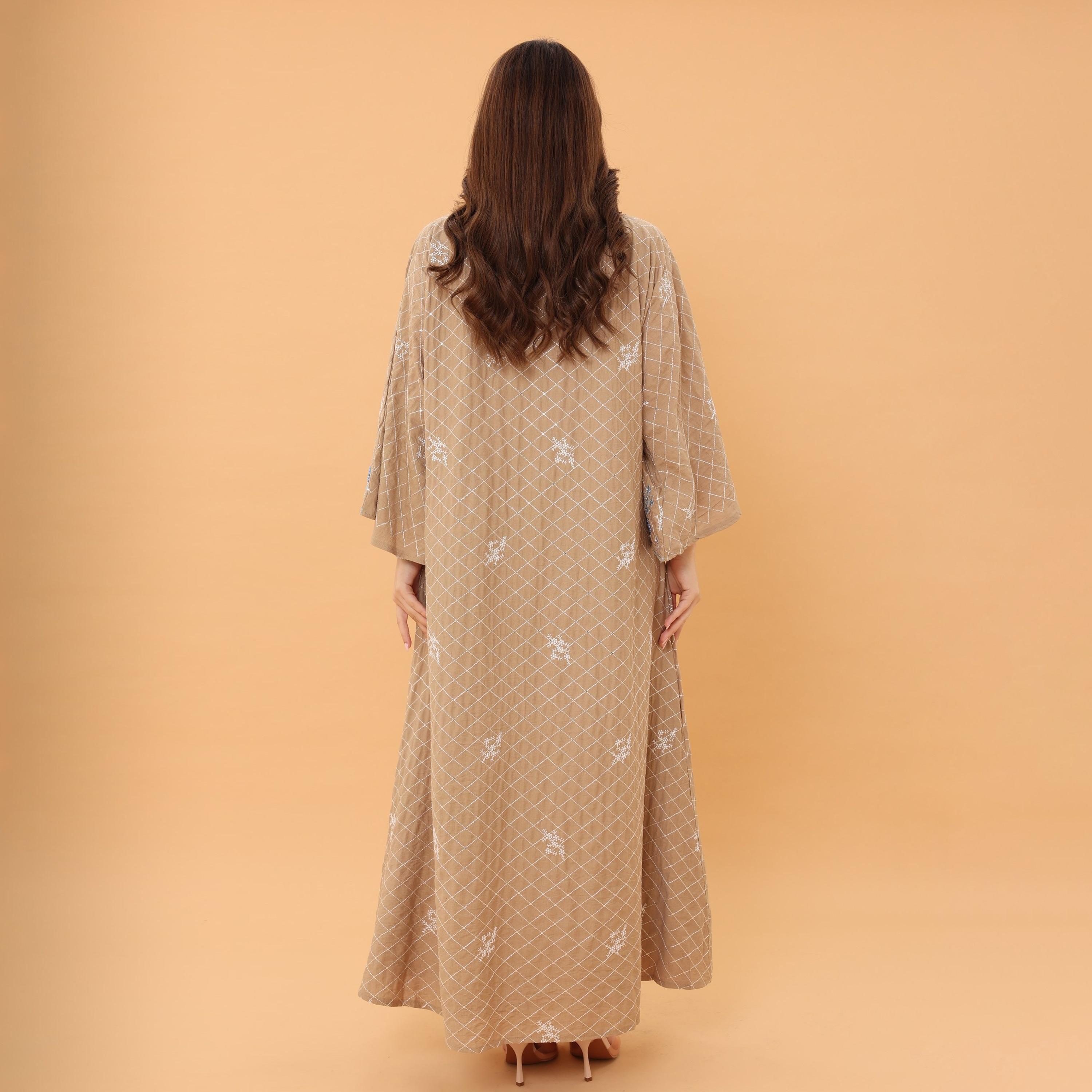 جلابية نسائية بأكمام واسعة مع تطريز وزينة من إككسا-women-arabicclothing-jalabiyas-image-15