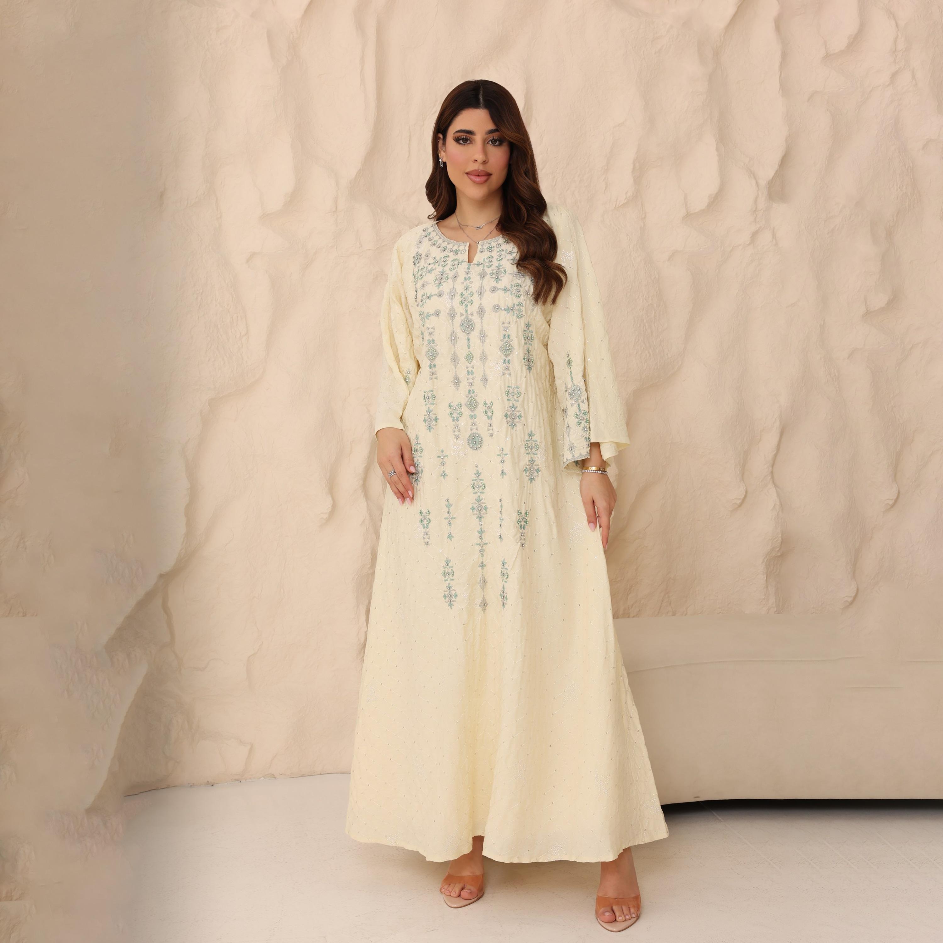 جلابية نسائية بأكمام واسعة مع تطريز وزينة من إككسا-women-arabicclothing-jalabiyas-image-16