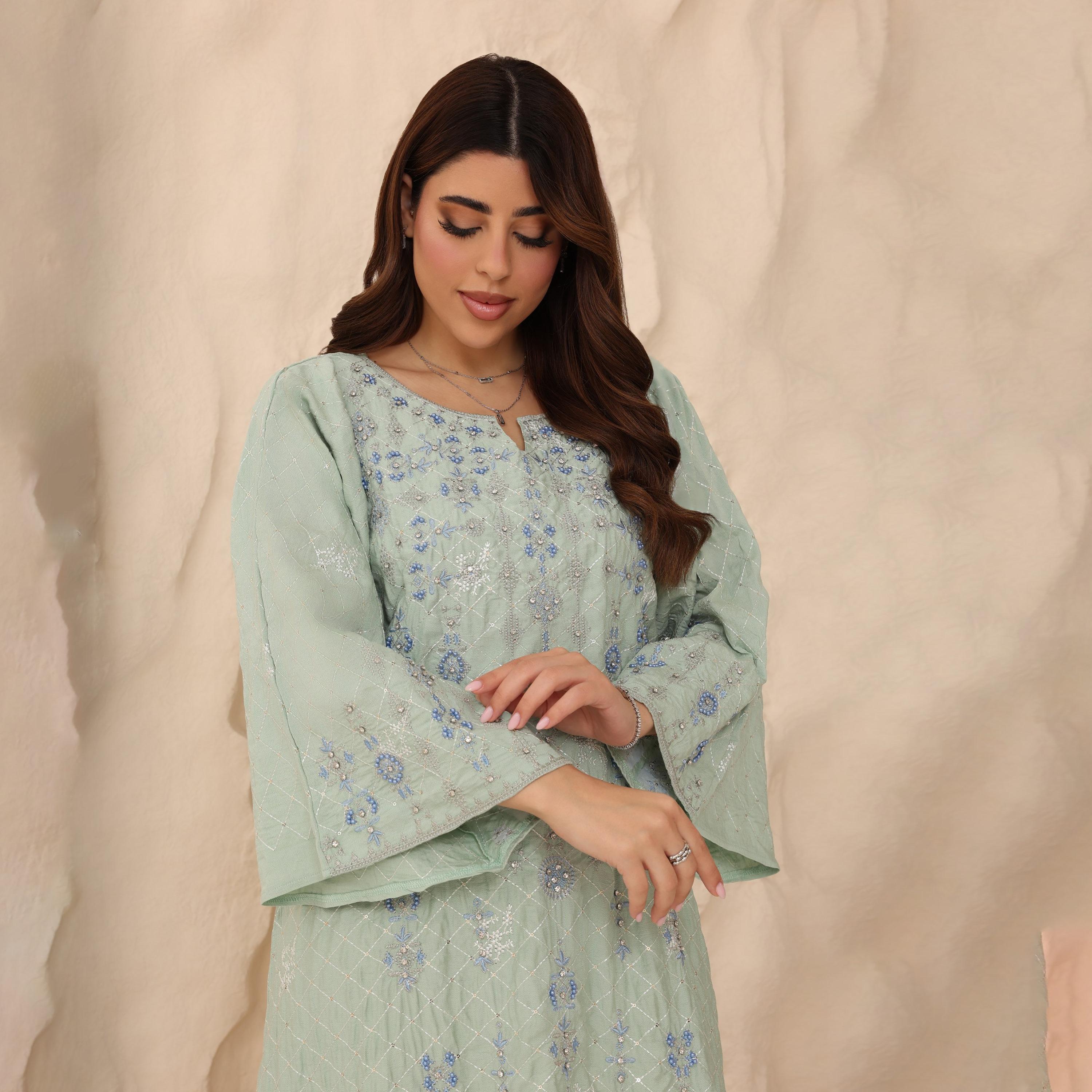 جلابية نسائية بأكمام واسعة مع تطريز وزينة من إككسا-women-arabicclothing-jalabiyas-image-7
