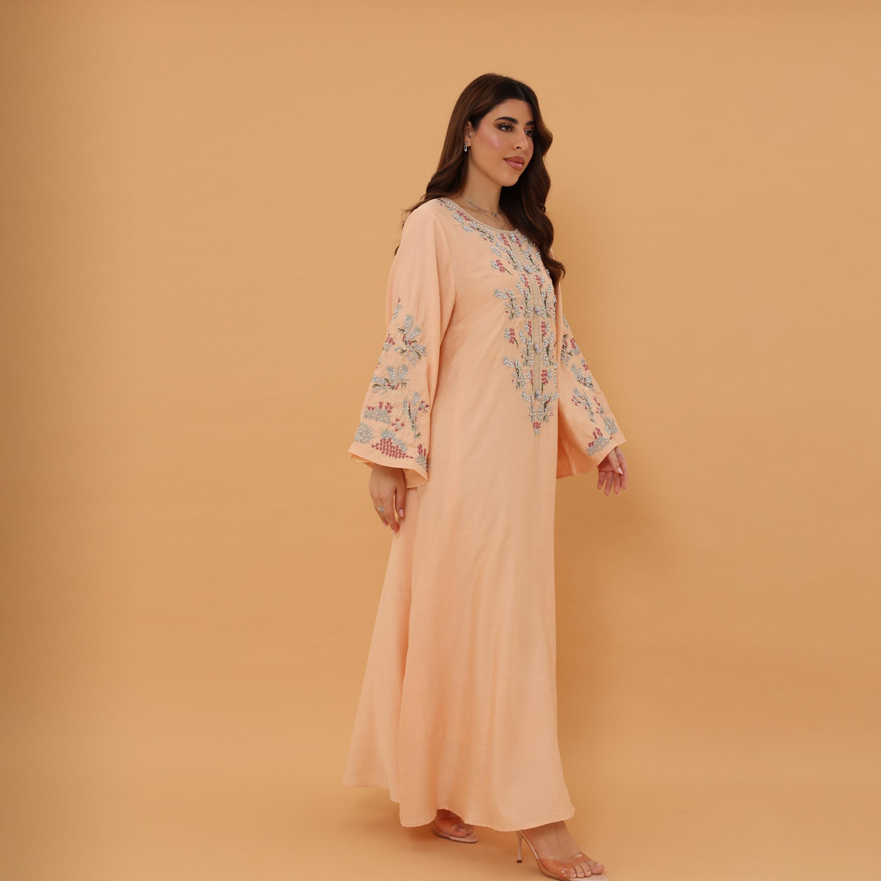 جلابية سهرة نسائية بأكمام "فليرد" واسعة وتطريز لؤلؤ من إككسا-women-arabicclothing-jalabiyas-image-8