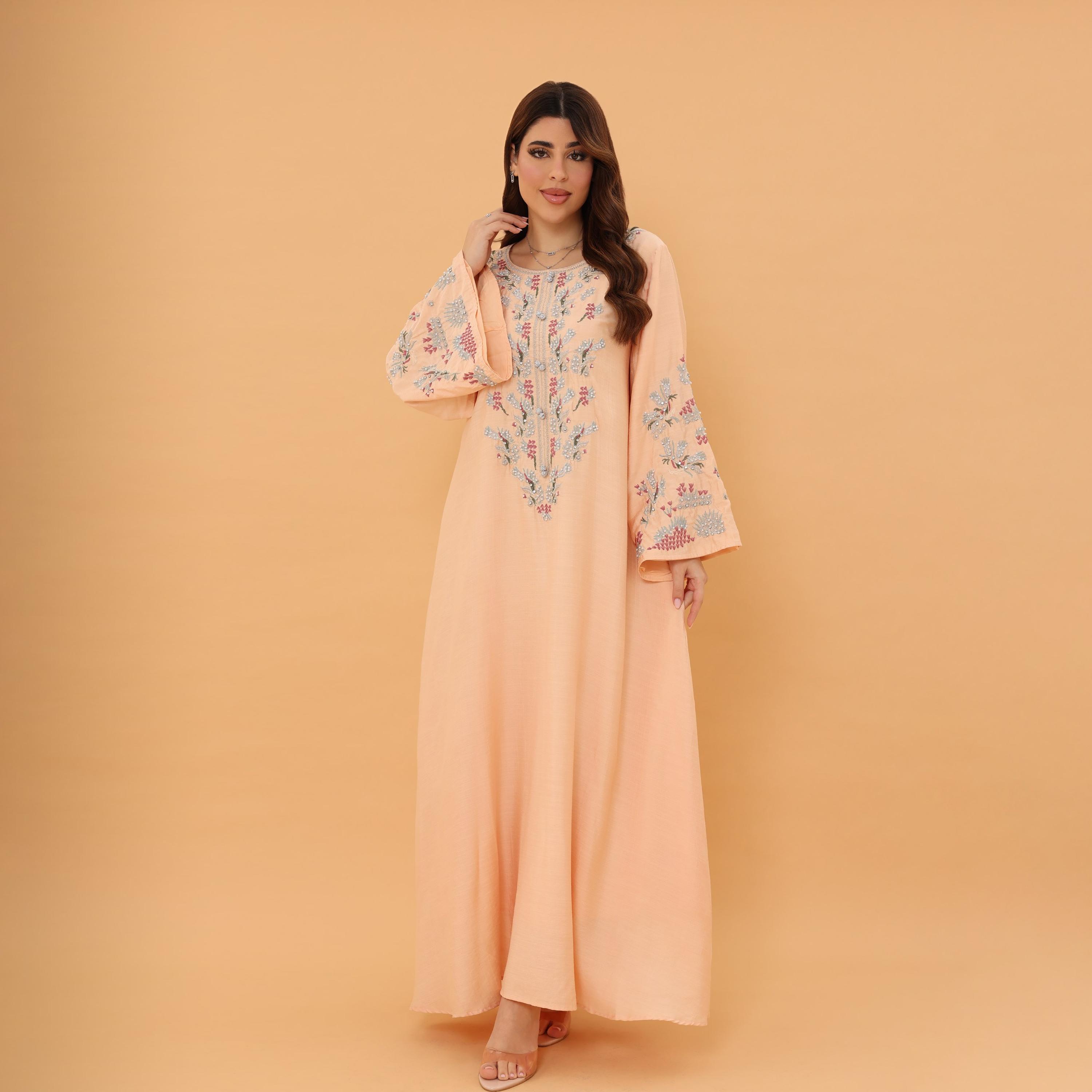 جلابية سهرة نسائية بأكمام "فليرد" واسعة وتطريز لؤلؤ من إككسا-women-arabicclothing-jalabiyas-image-9