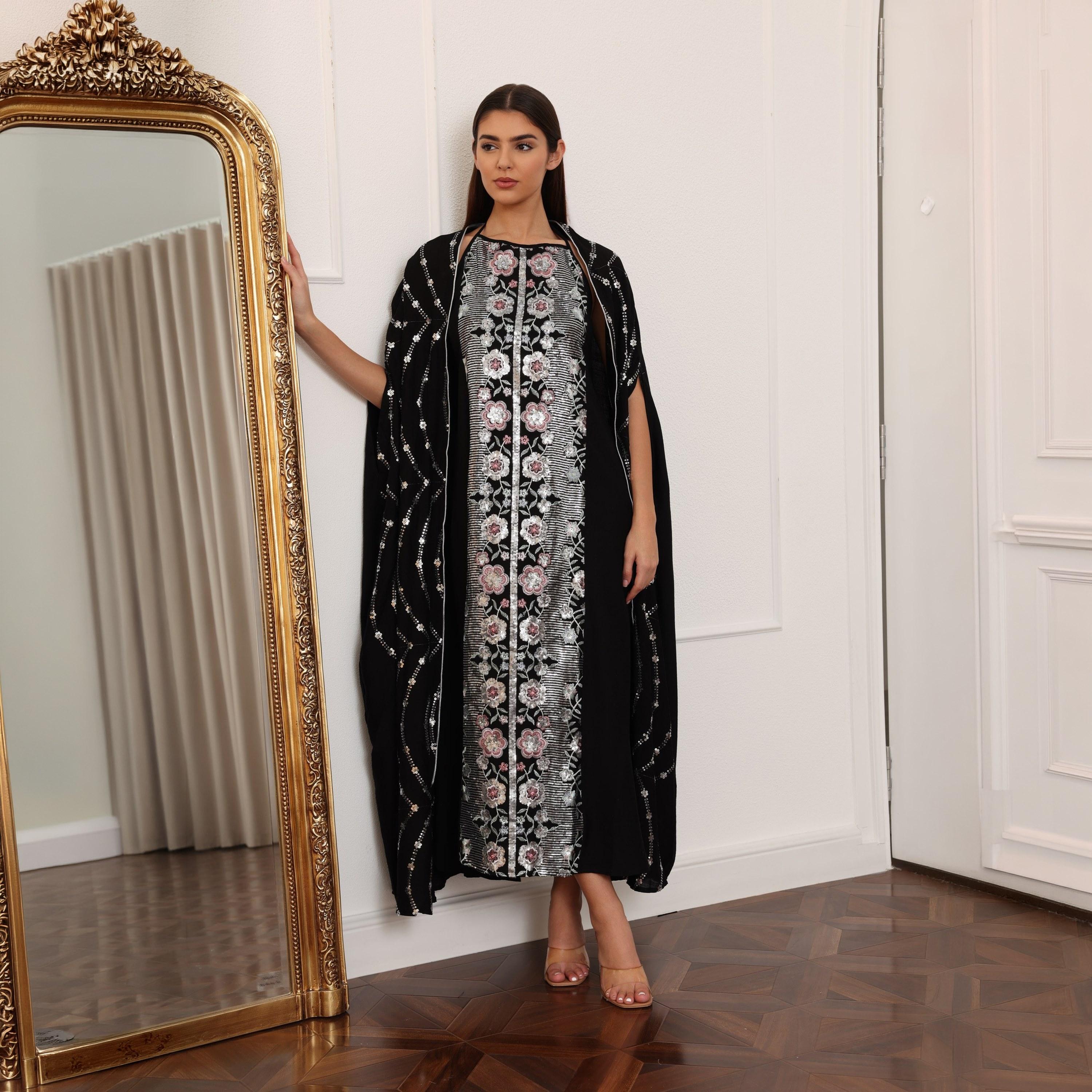 جلابية سهرة نسائية بتطريز "فلورا" و"سيكوين" مع طبقة "كيب" علوية من إككسا-women-clothing-dresses-image-10