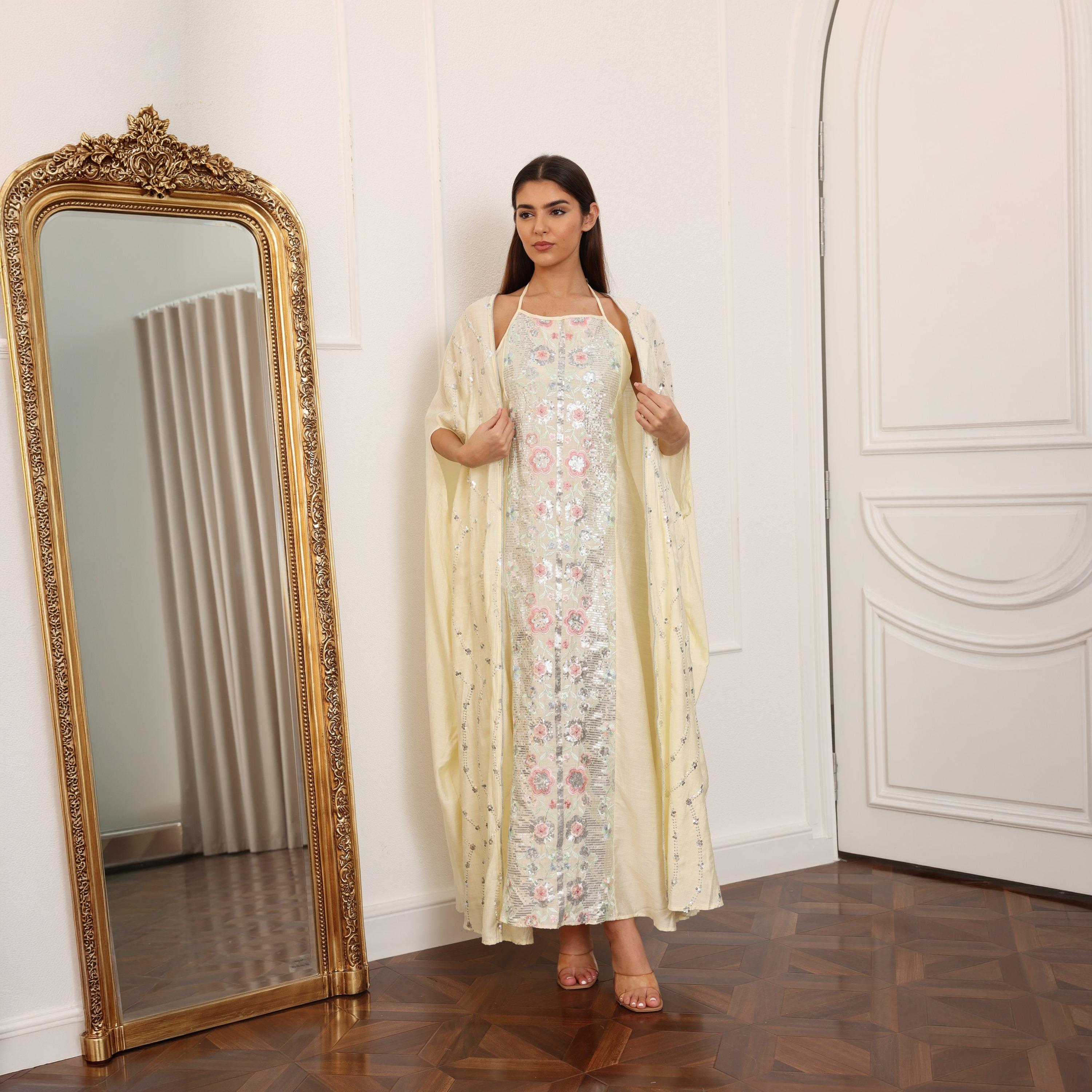 جلابية سهرة نسائية بتطريز "فلورا" و"سيكوين" مع طبقة "كيب" علوية من إككسا-women-clothing-dresses-image-6