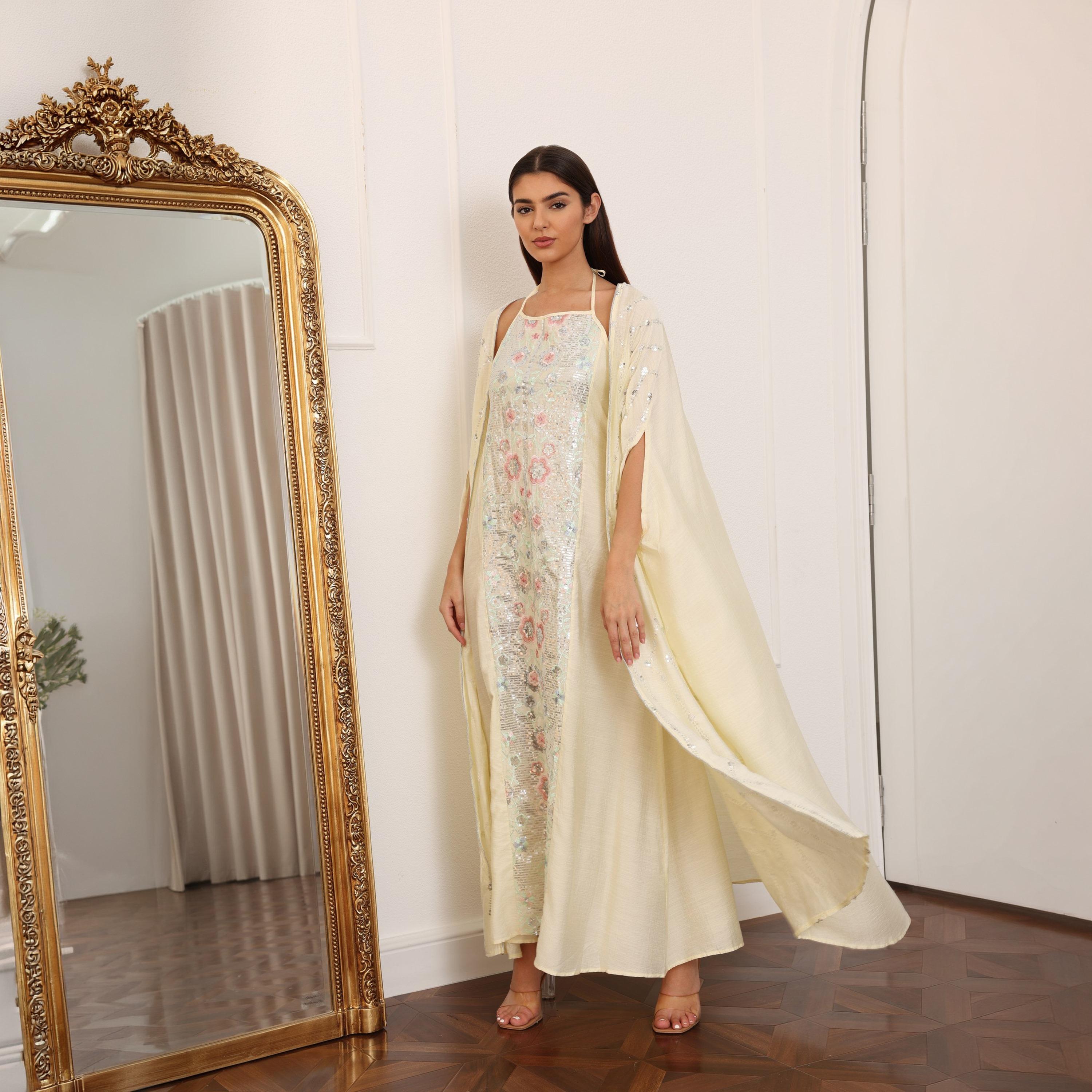 جلابية سهرة نسائية بتطريز "فلورا" و"سيكوين" مع طبقة "كيب" علوية من إككسا-women-clothing-dresses-image-8