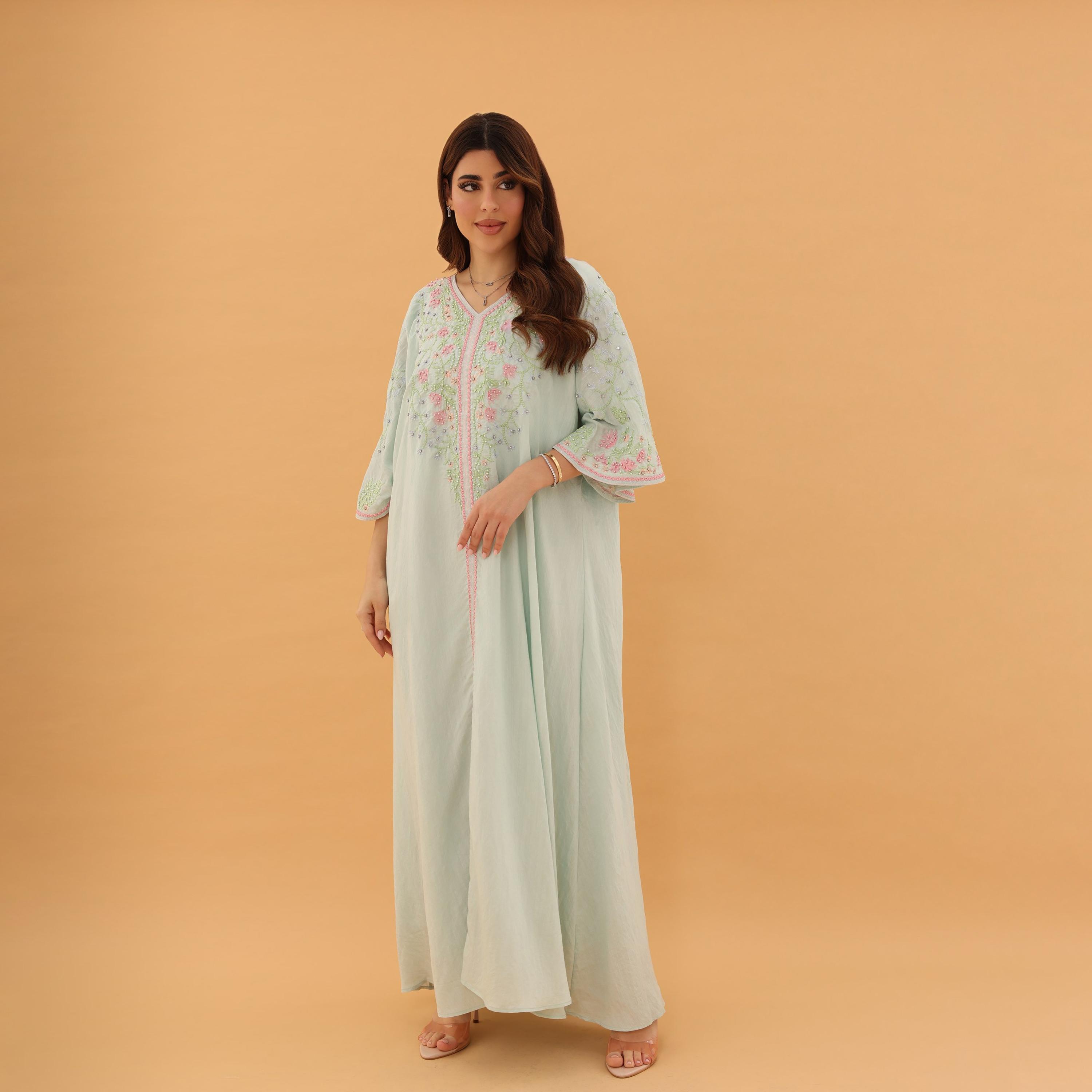 جلابية نسائية بأكمام "فليرد" واسعة مع تطريز وزينة من إككسا-women-arabicclothing-jalabiyas-image-3