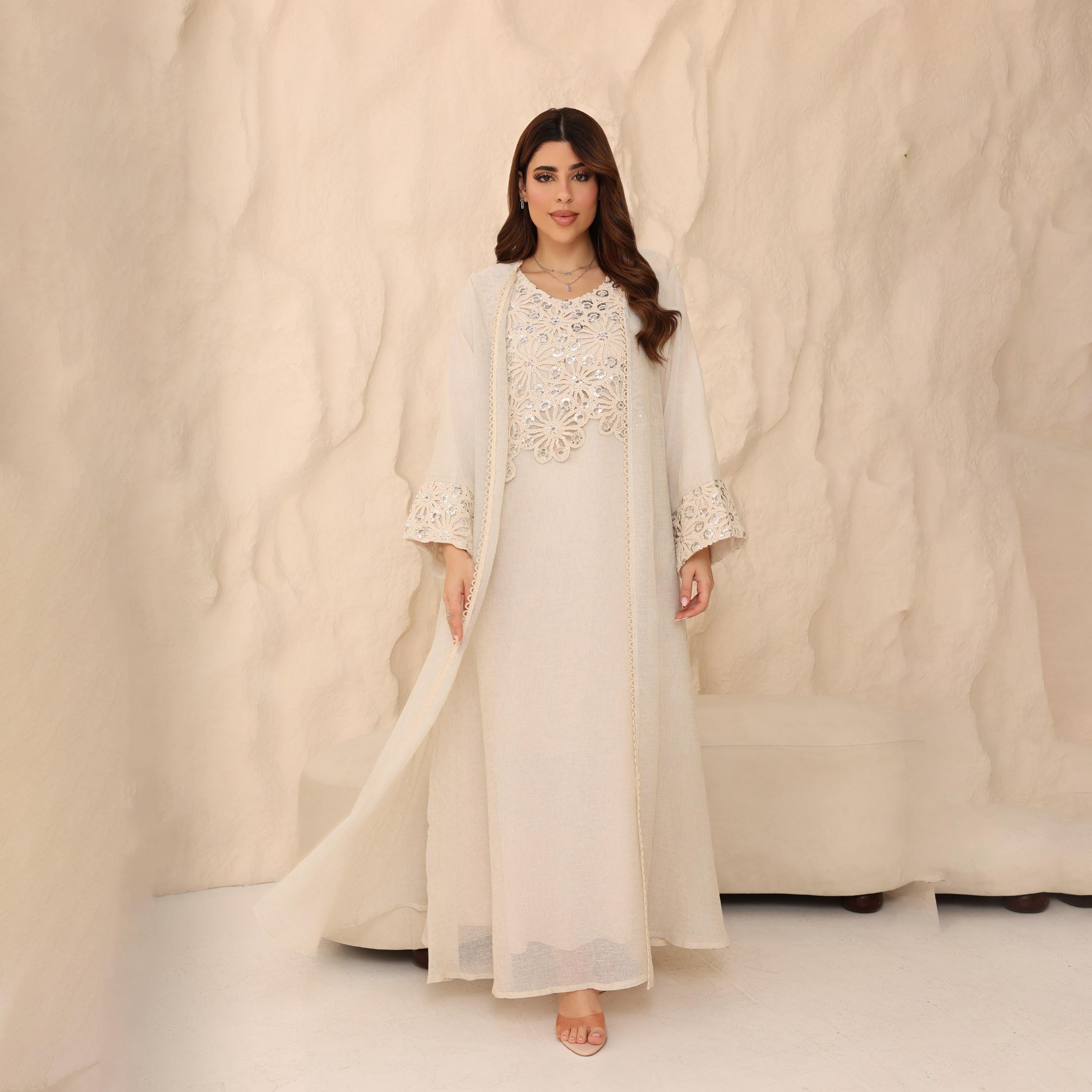 جلابية نسائية من دانتيل بتطريز زهور مع طبقة علوية "أوفرلاي" من إيككسا-women-arabicclothing-jalabiyas-image-1