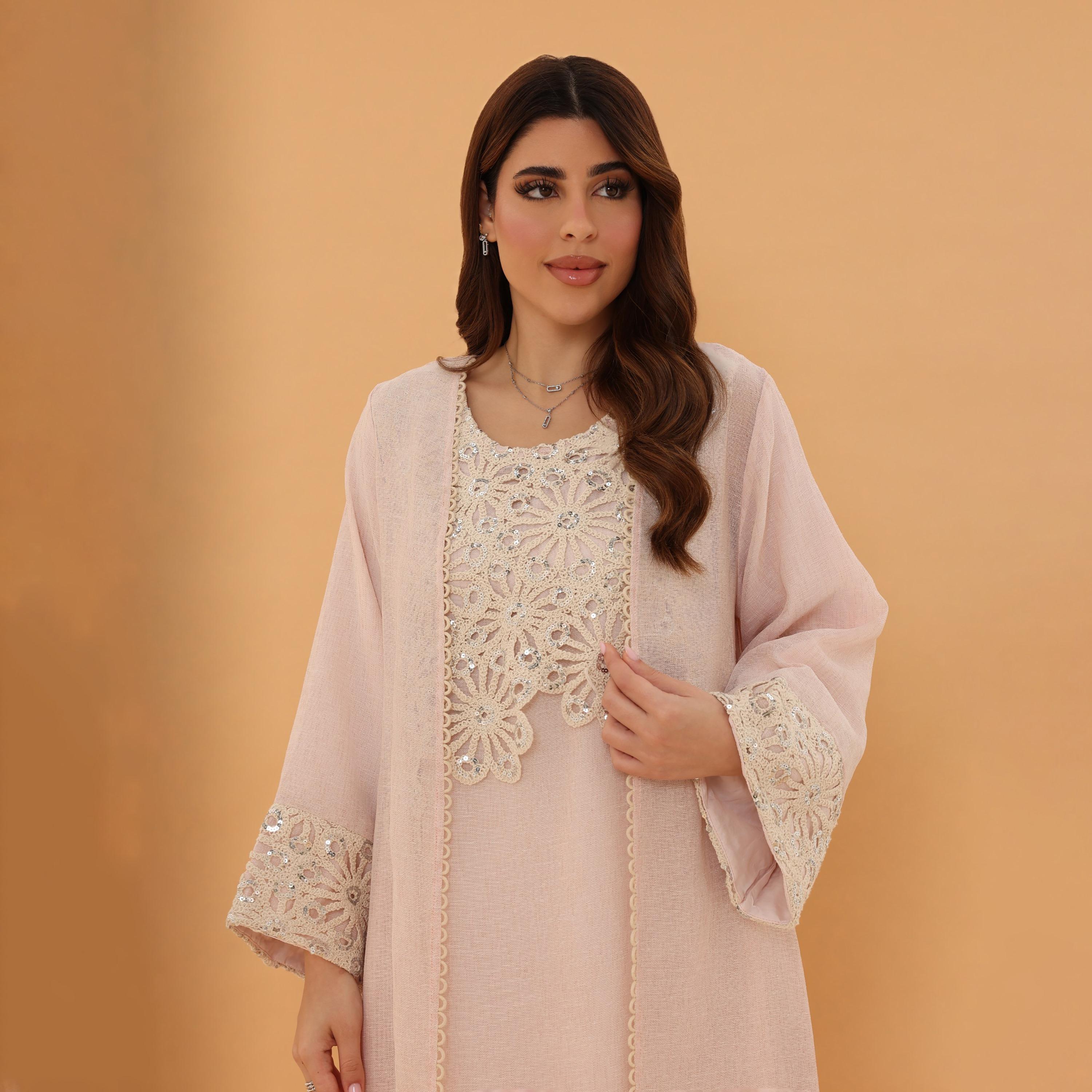 جلابية نسائية من دانتيل بتطريز زهور مع طبقة علوية "أوفرلاي" من إيككسا-women-arabicclothing-jalabiyas-image-12