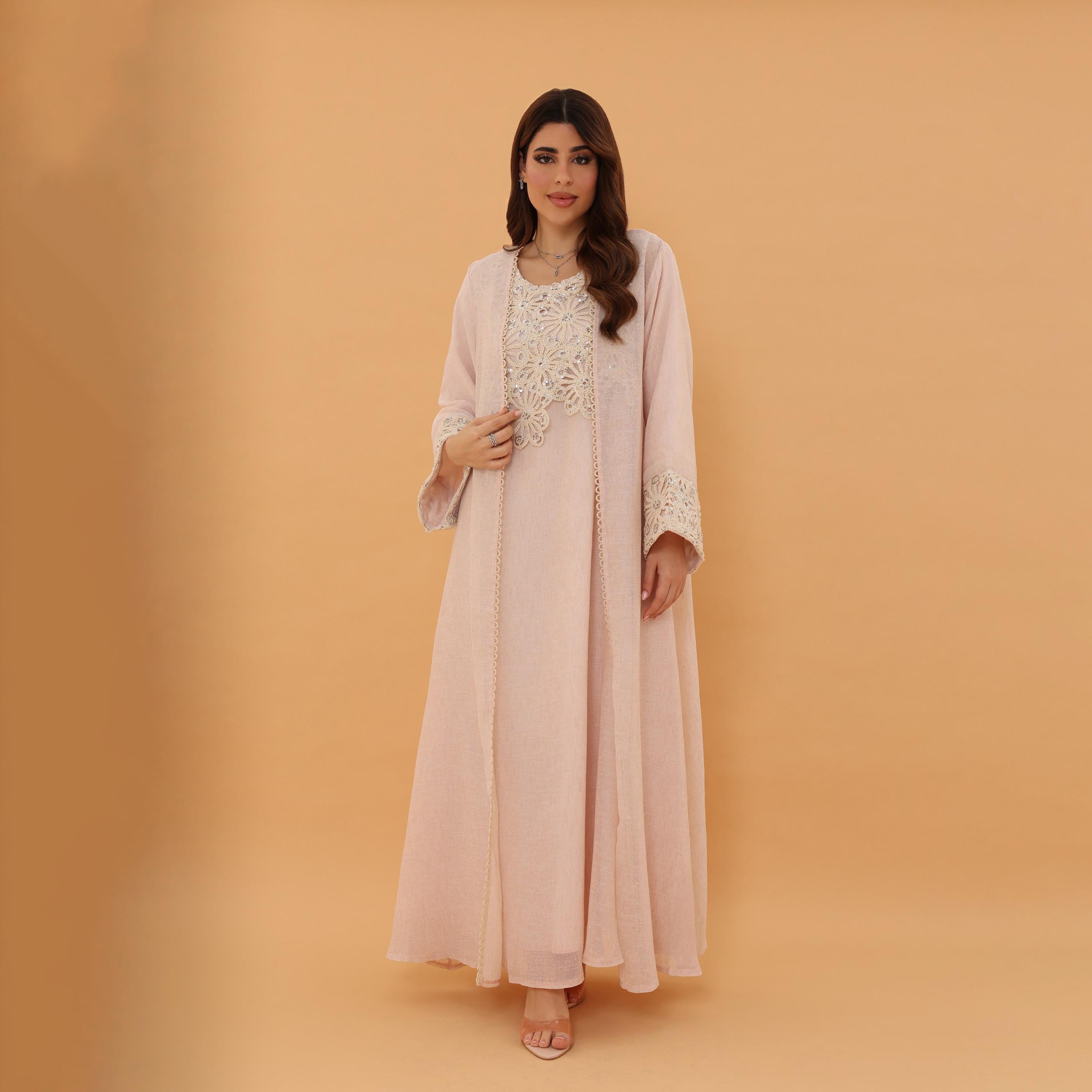جلابية نسائية من دانتيل بتطريز زهور مع طبقة علوية "أوفرلاي" من إيككسا-women-arabicclothing-jalabiyas-image-14