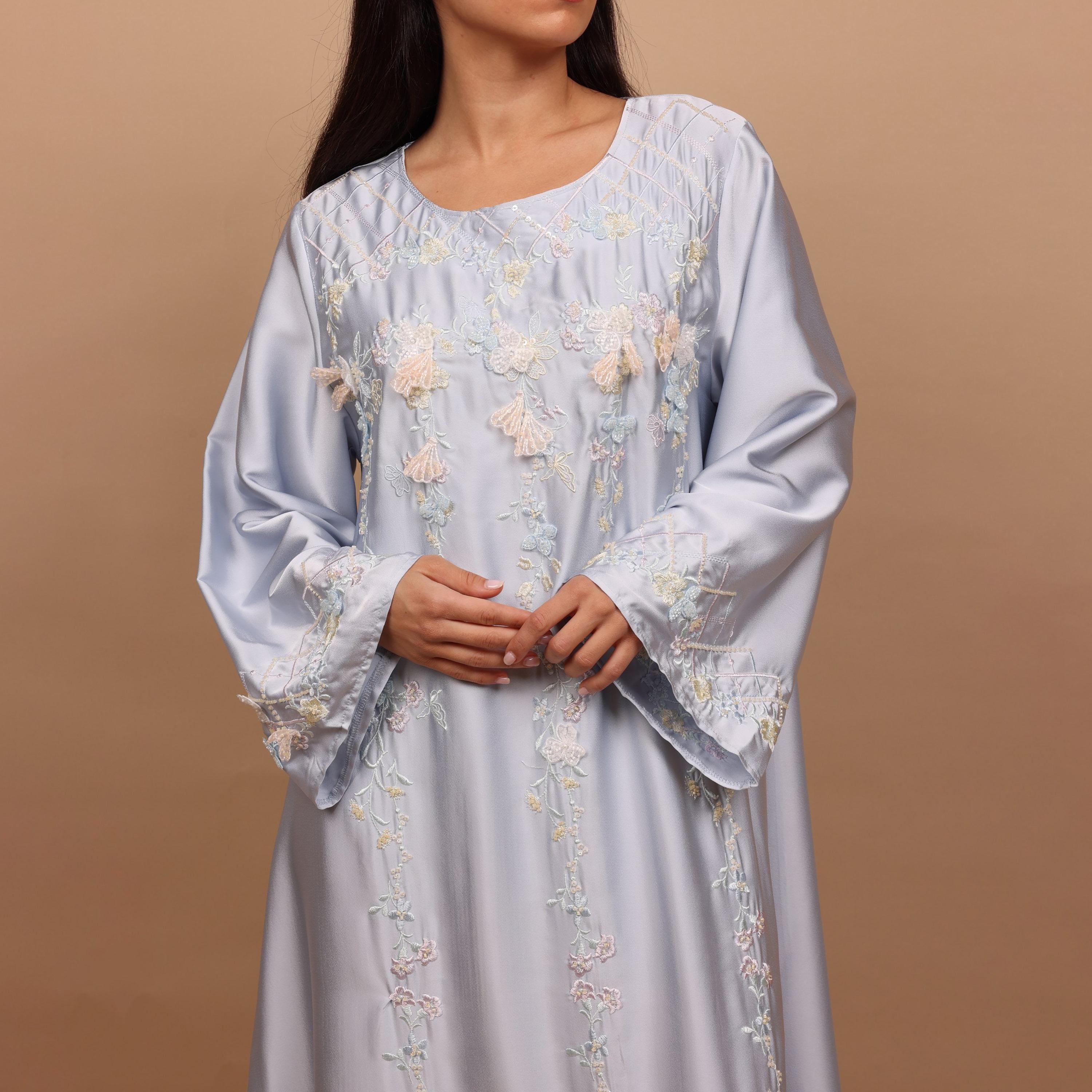 جلابية سهرة نسائية مطرزة بالزهور بأكمام واسعة من إككسا-women-arabicclothing-jalabiyas-image-2