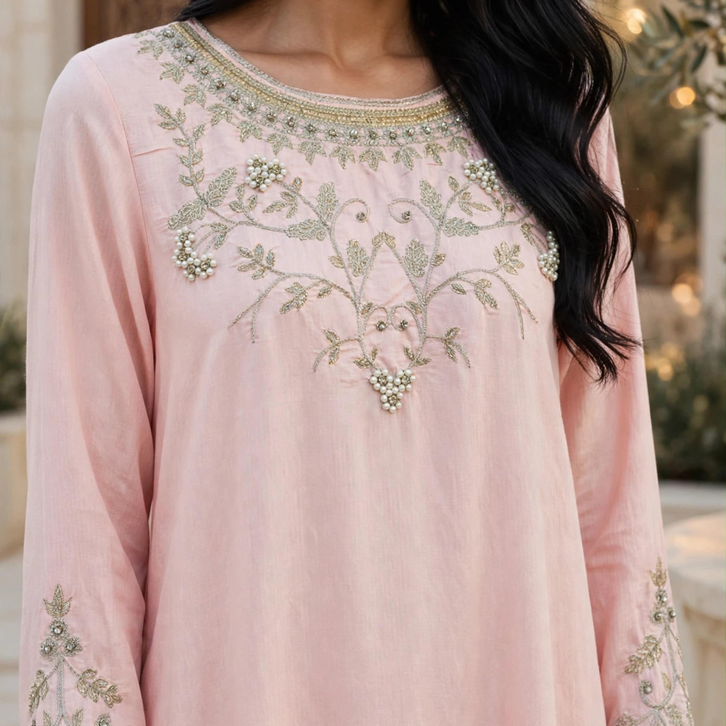 جلابية حريمي واسعة مع تطريز أغصان على الصدر من إككسا-women-arabicclothing-jalabiyas-image-2