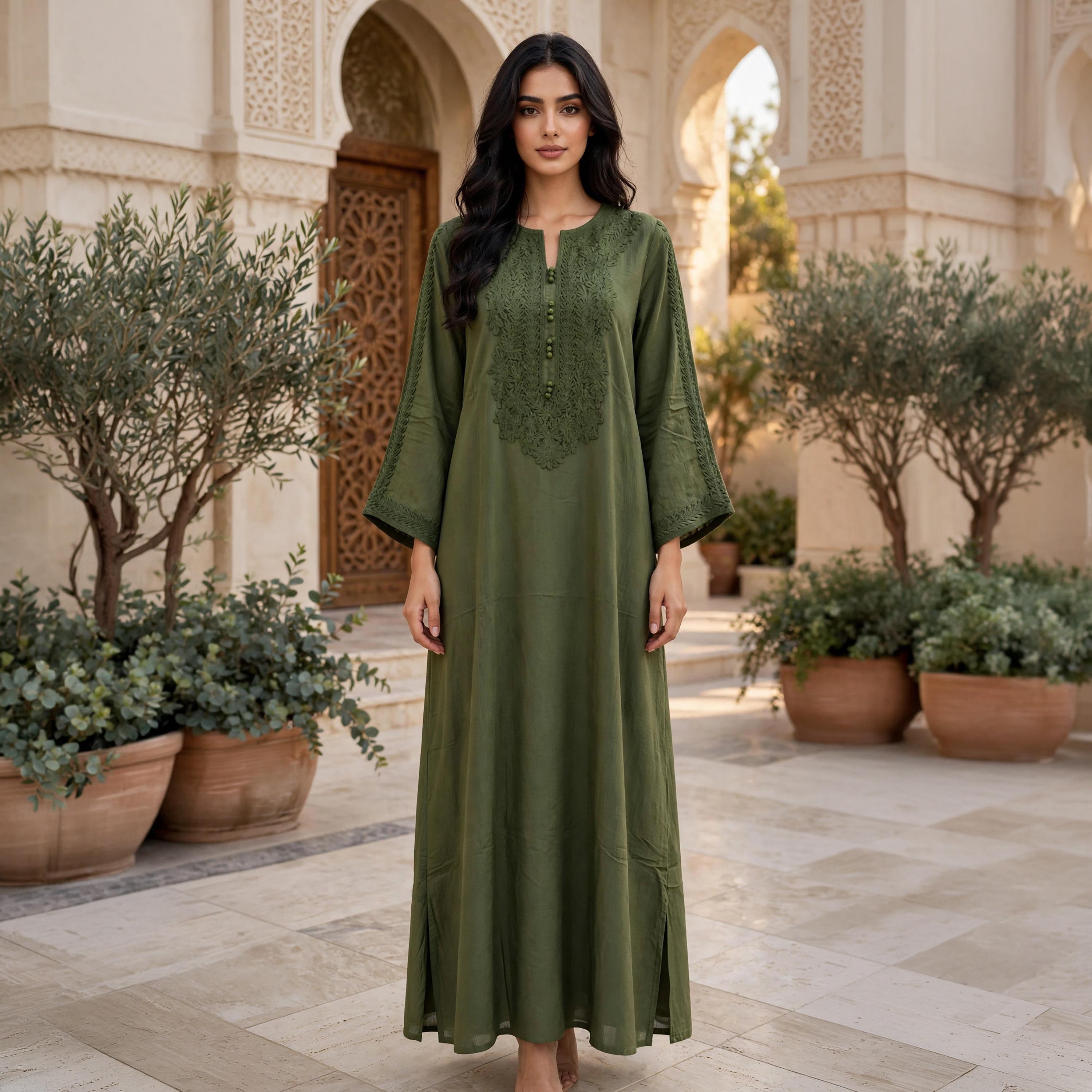 جلابية حريمي بأكمام واسعة (بوق) مع تطريز على الصدر من إككسا-women-arabicclothing-jalabiyas-image-9