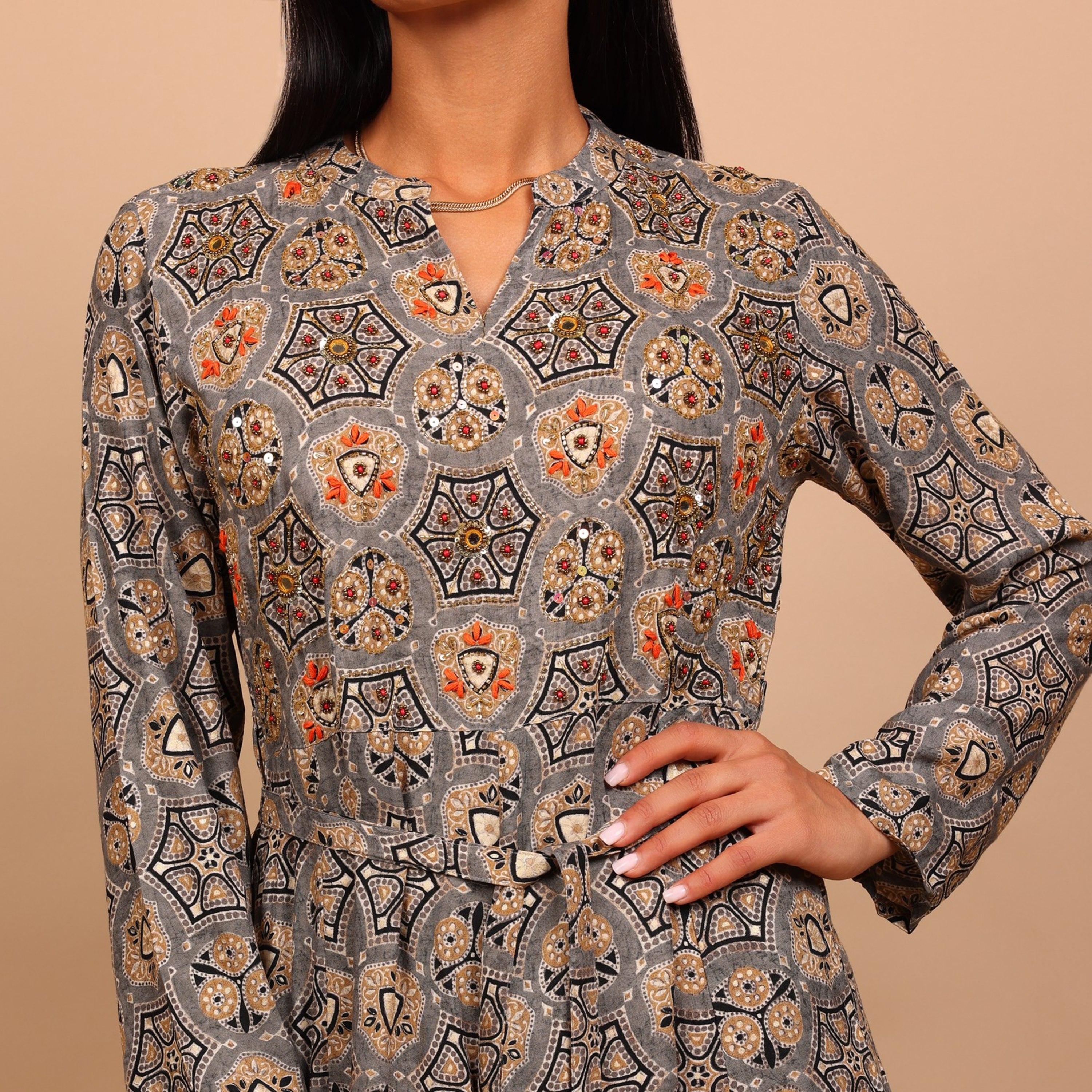 IKKXA Geometric Print Women's Fit and Flared Jalabiya-women-arabicclothing-jalabiyas-image-18
