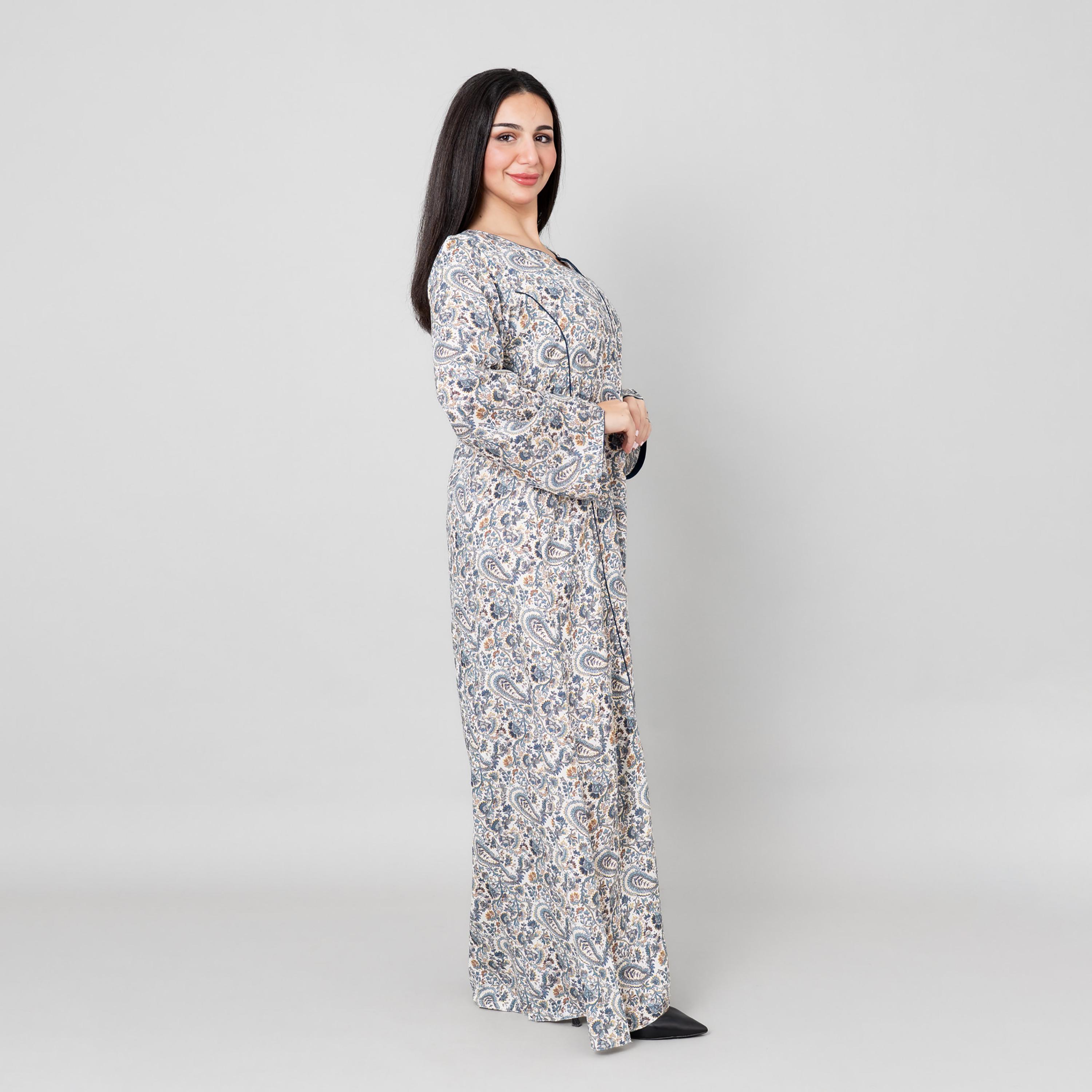 جلابية نسائية بطبعة "فلورال بيزلي" من إككسا-women-arabicclothing-jalabiyas-image-3