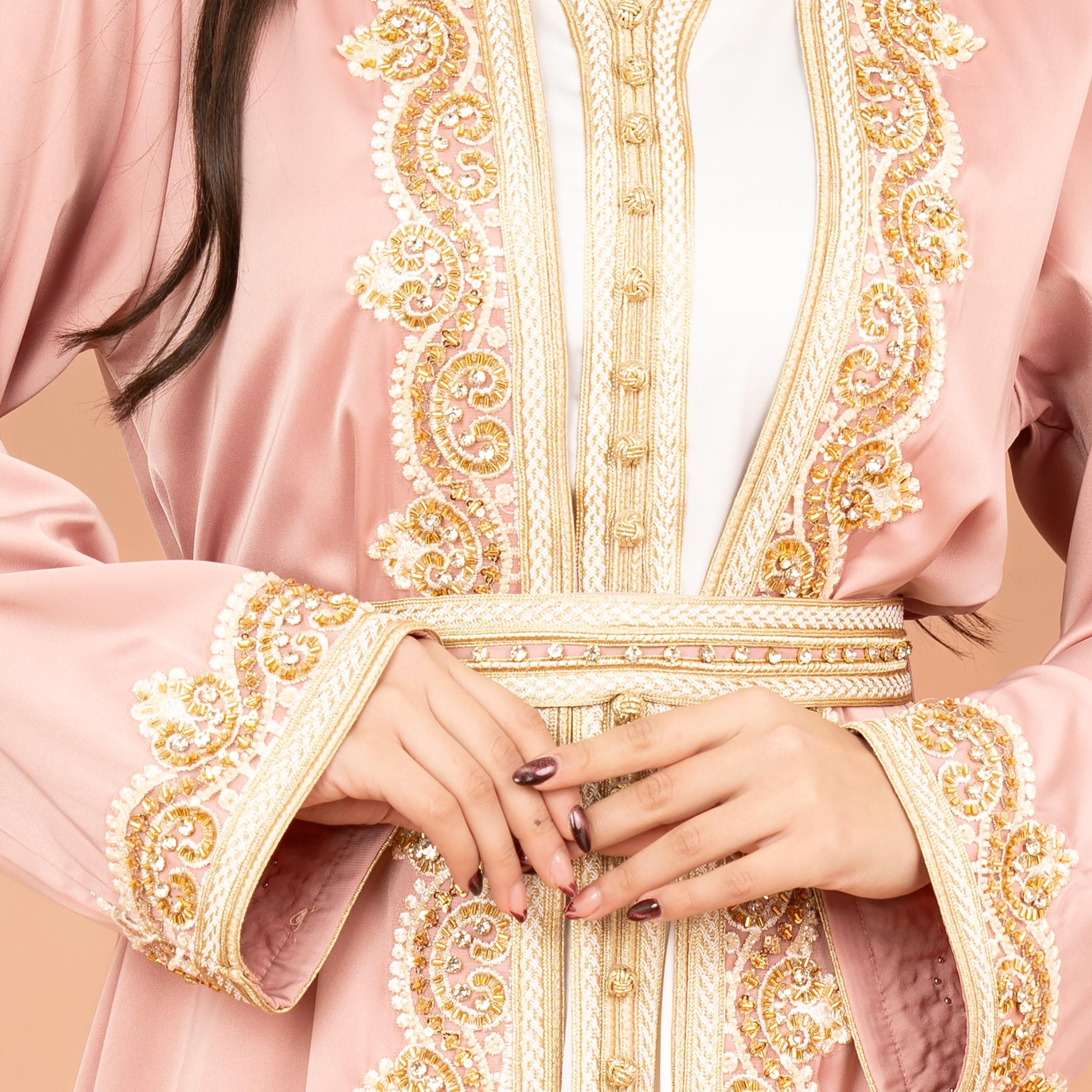 IKKXA قفطان نسائي مكون من قطعتين مطرز بالكريستال مع خرز مع حزام-women-arabicclothing-kaftan-image-10