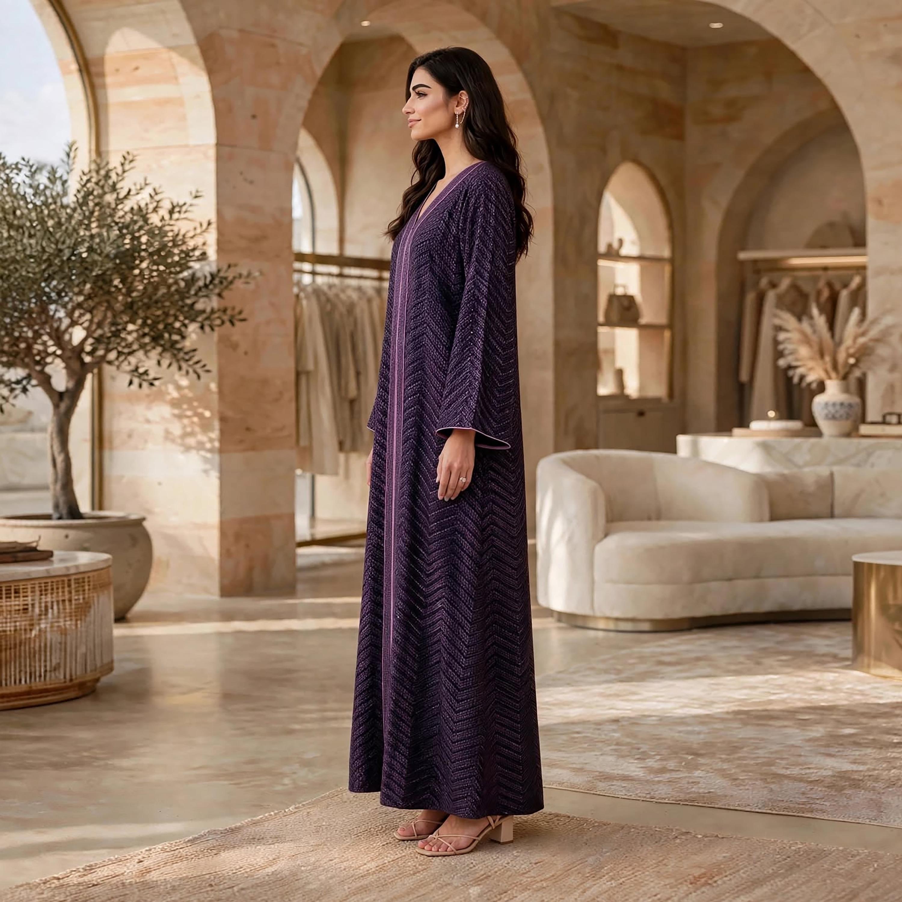 جلابية حريمي بتطريز هندسي وأكمام واسعة تتسع تدريجياً من إيكسا-women-arabicclothing-jalabiyas-image-14